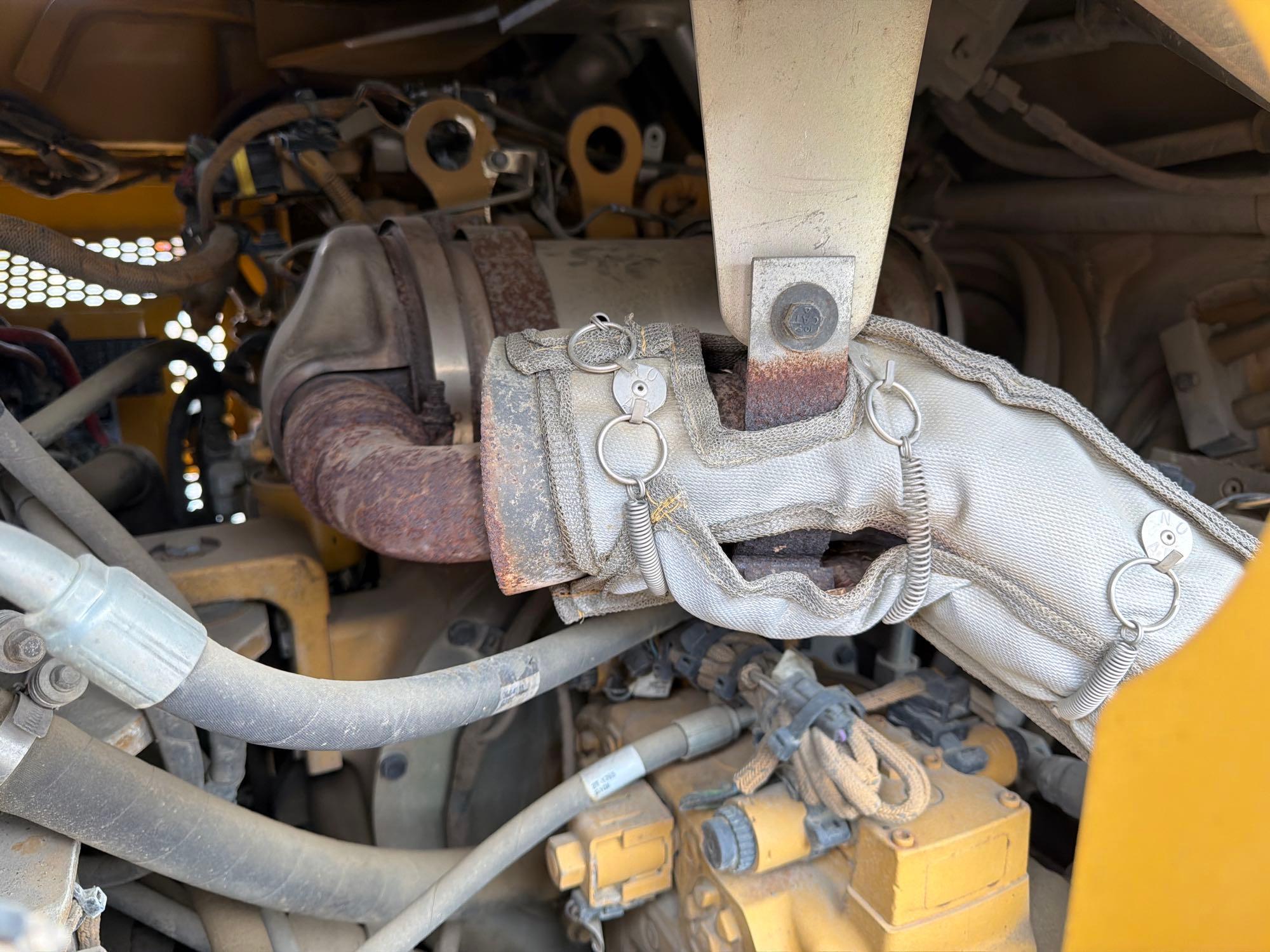2011 Caterpillar CB44B
