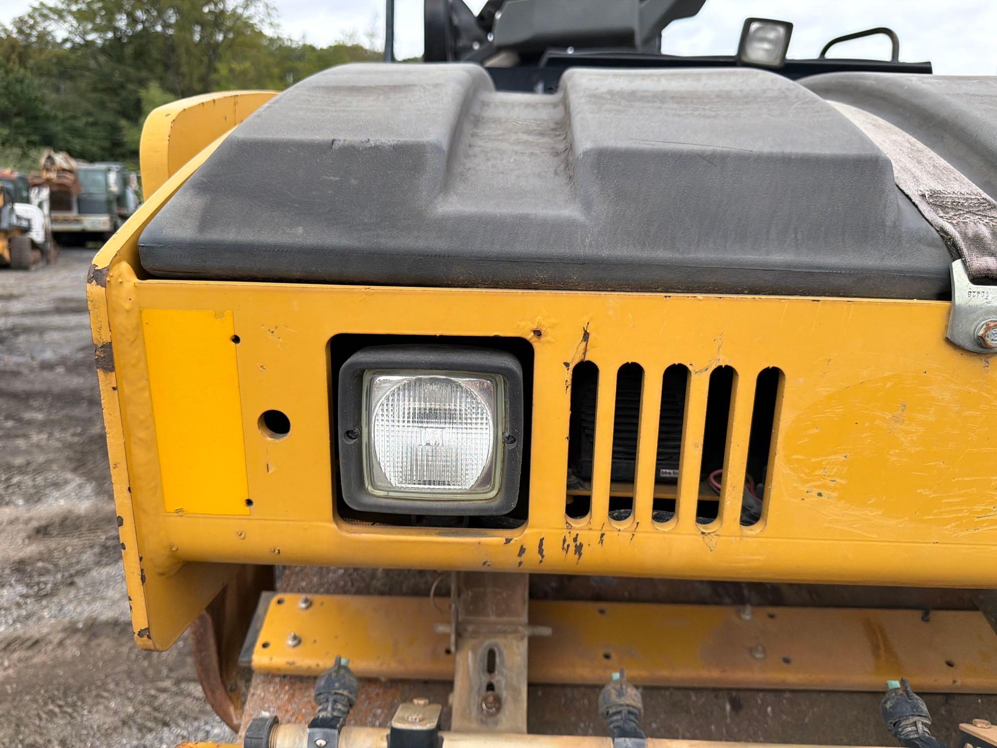 Caterpillar CB44B