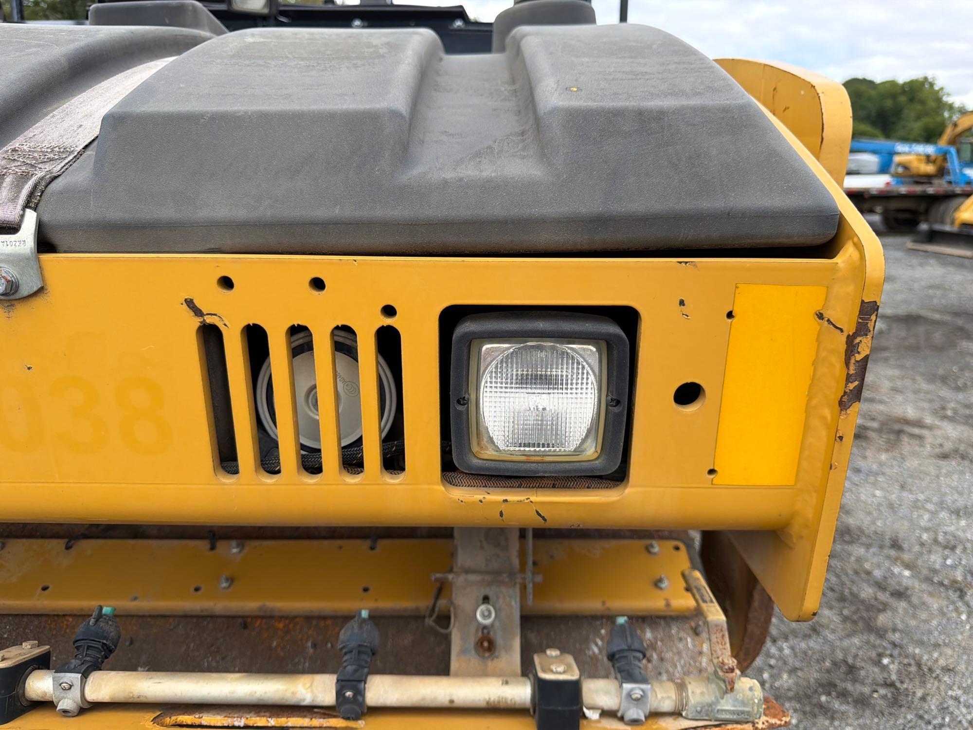 Caterpillar CB44B