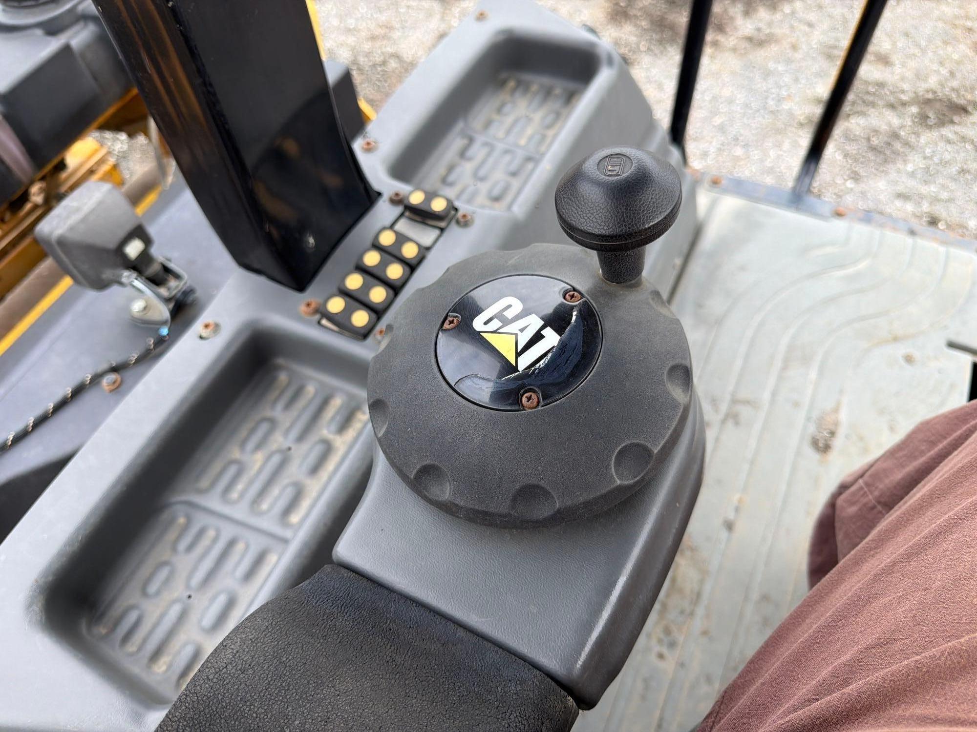Caterpillar CB44B
