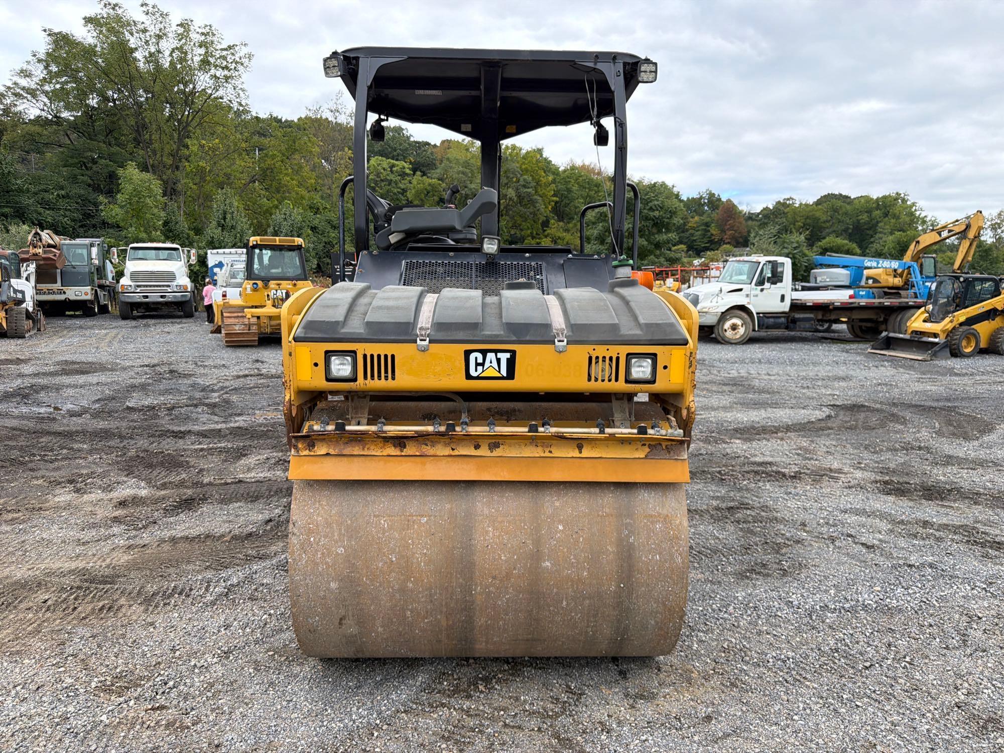 Caterpillar CB44B
