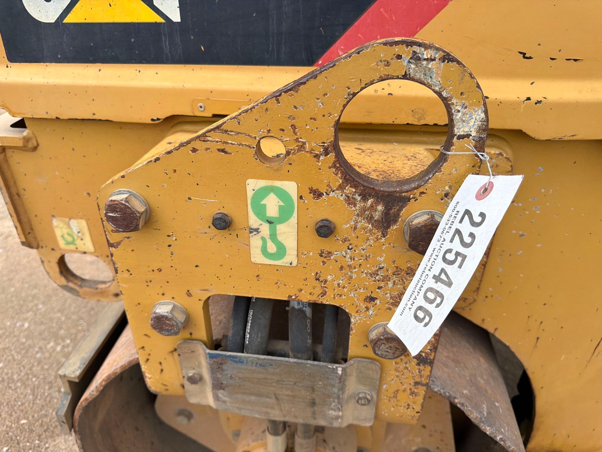 2016 Caterpillar CB24B