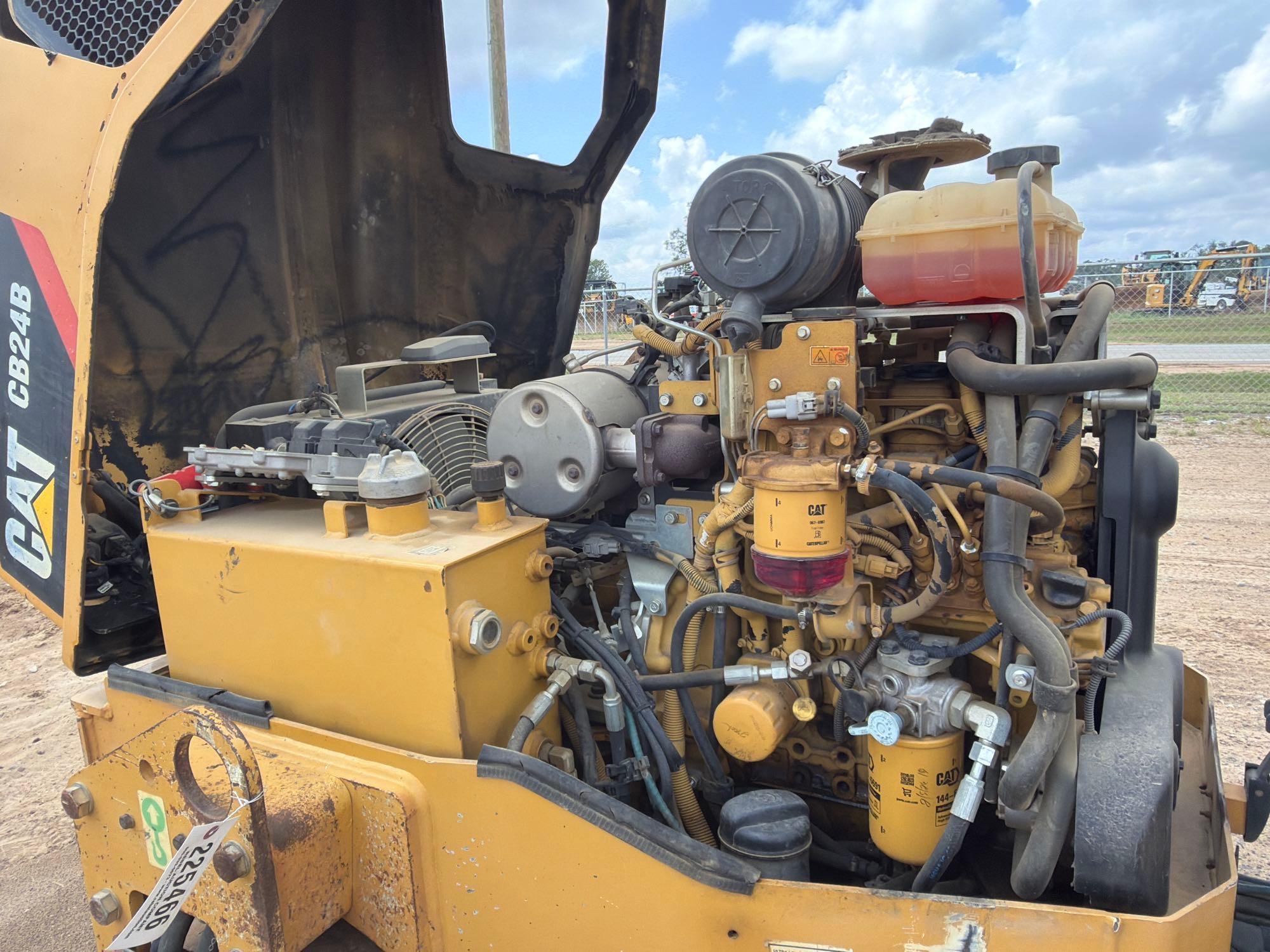 Caterpillar CB24B