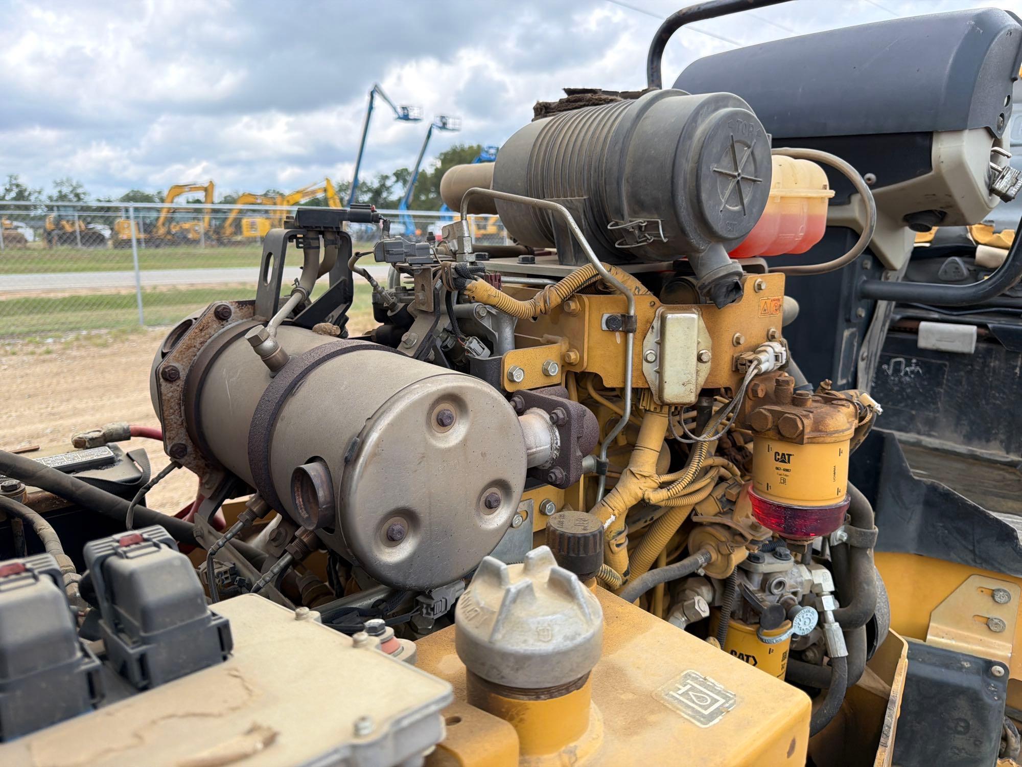 2016 Caterpillar CB24B