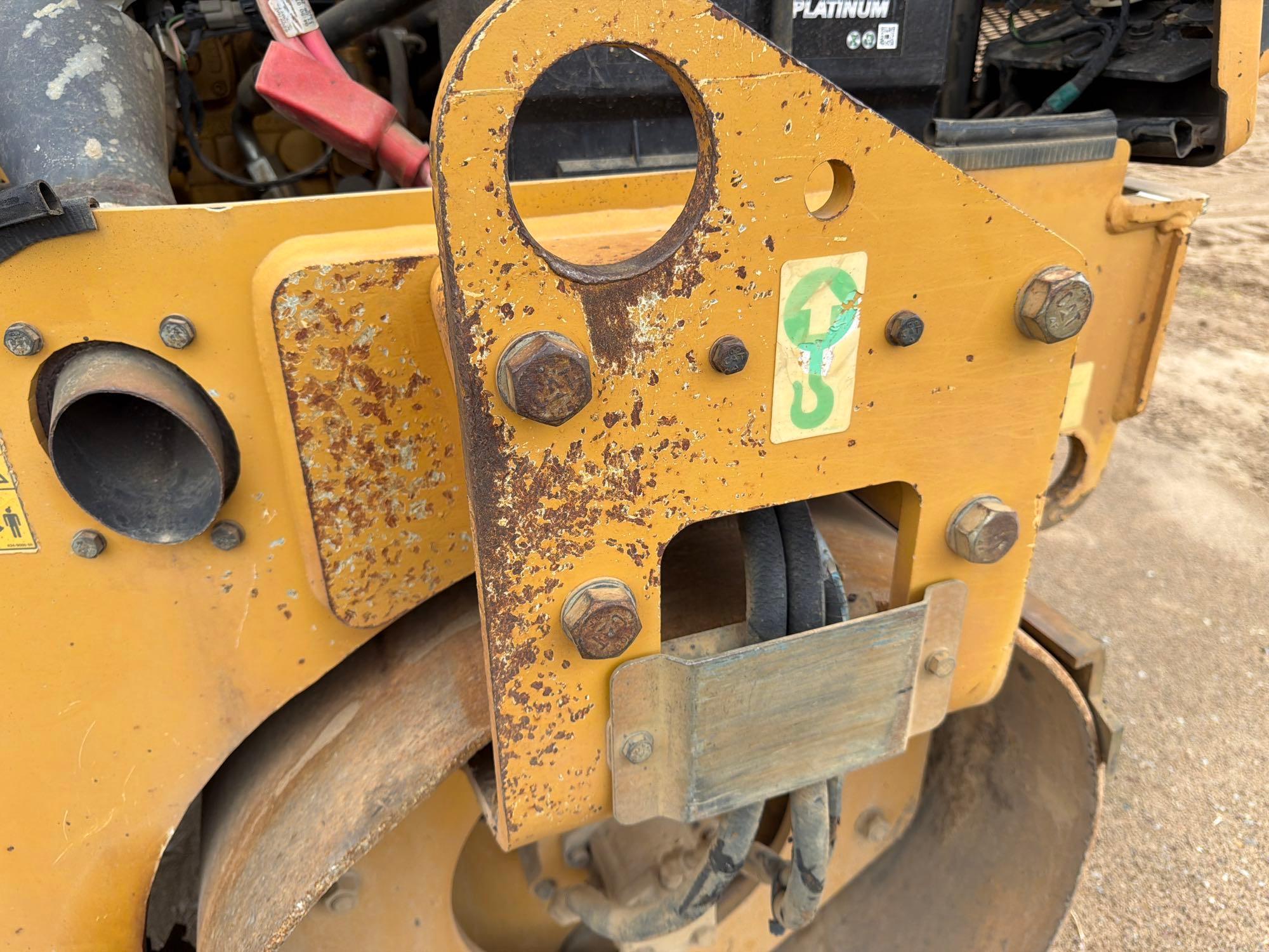2016 Caterpillar CB24B