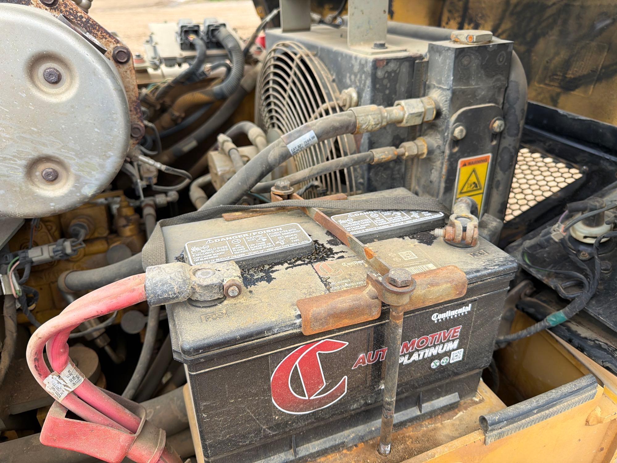 2016 Caterpillar CB24B