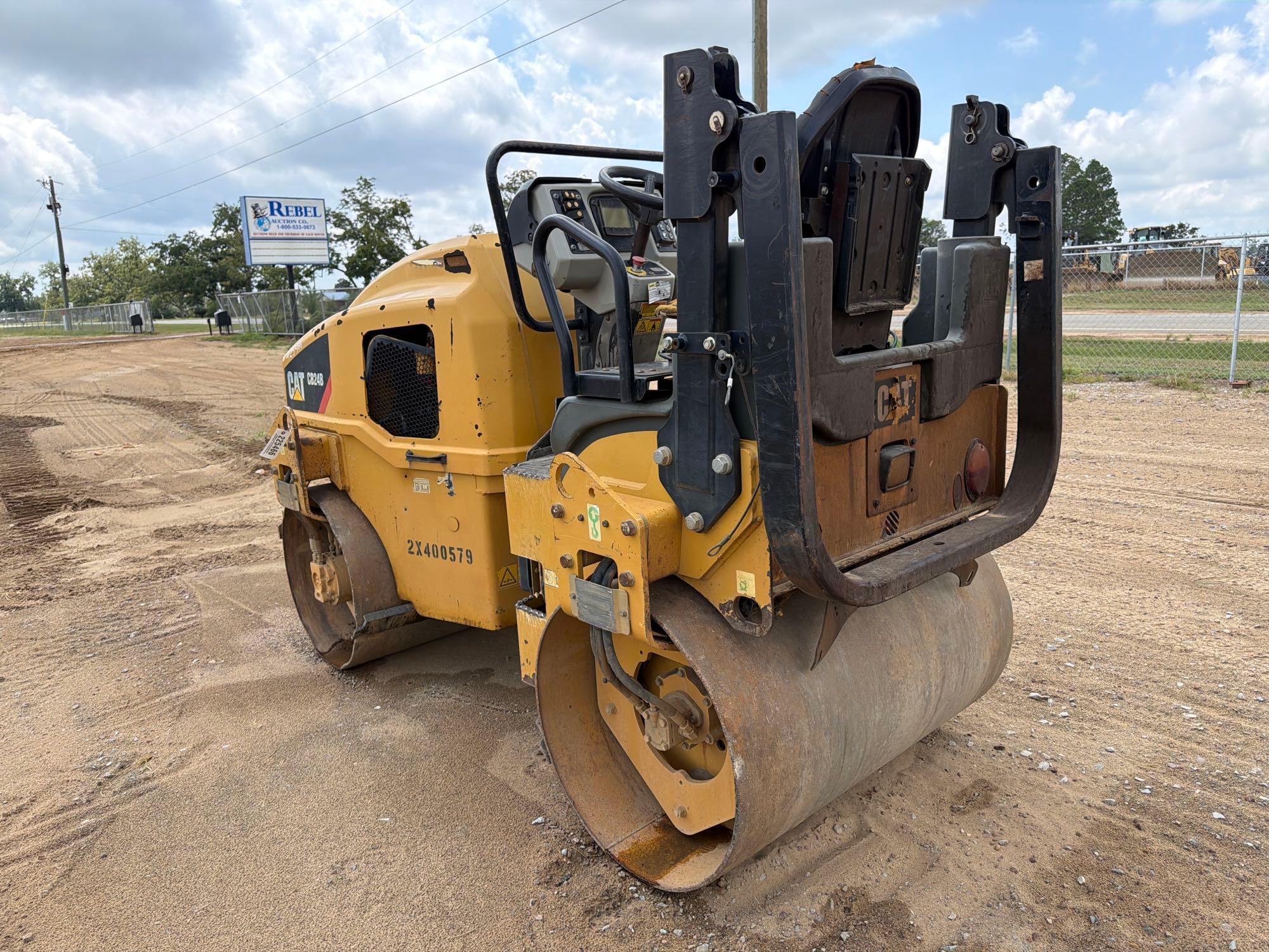 Caterpillar CB24B