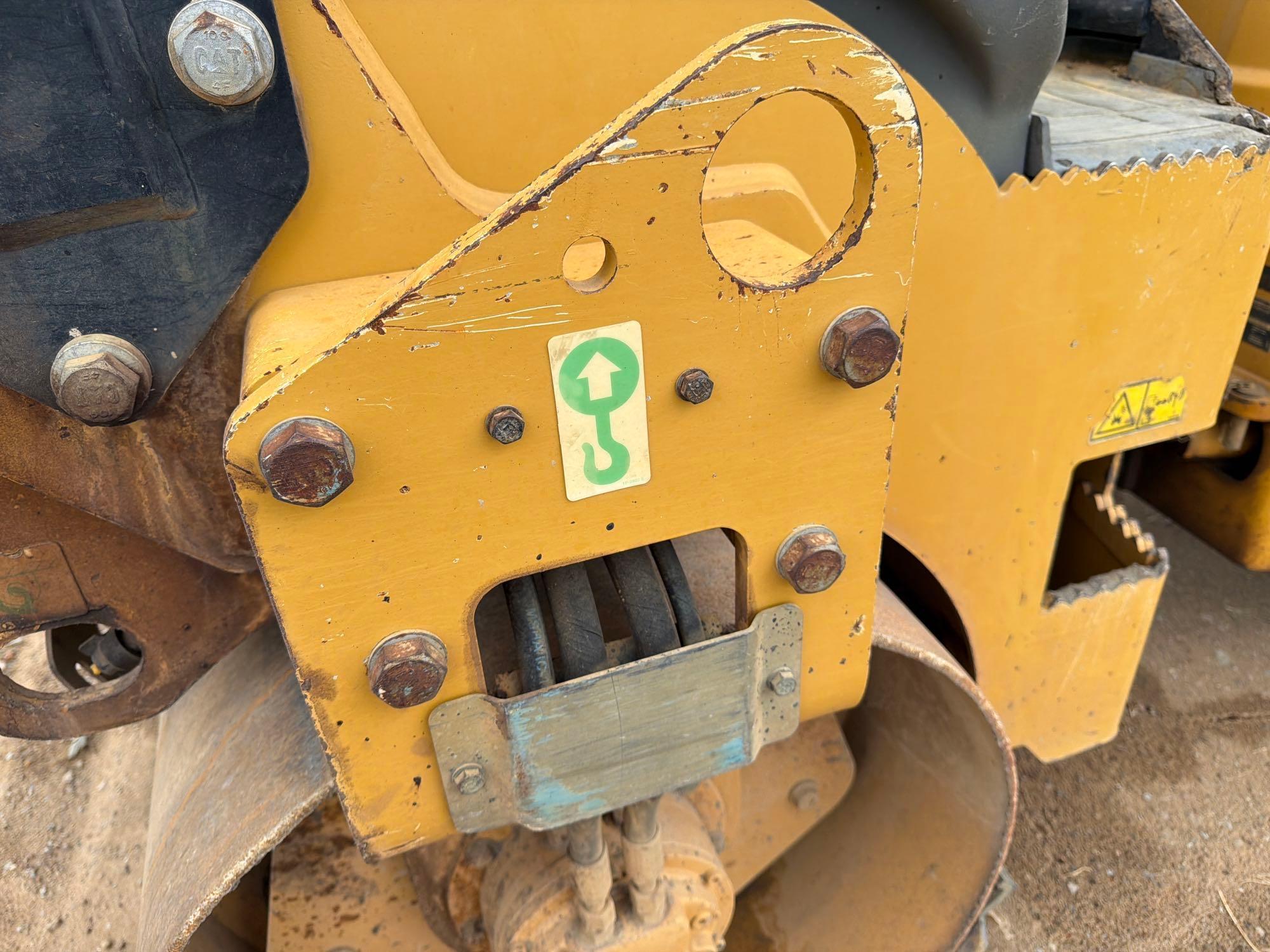2016 Caterpillar CB24B