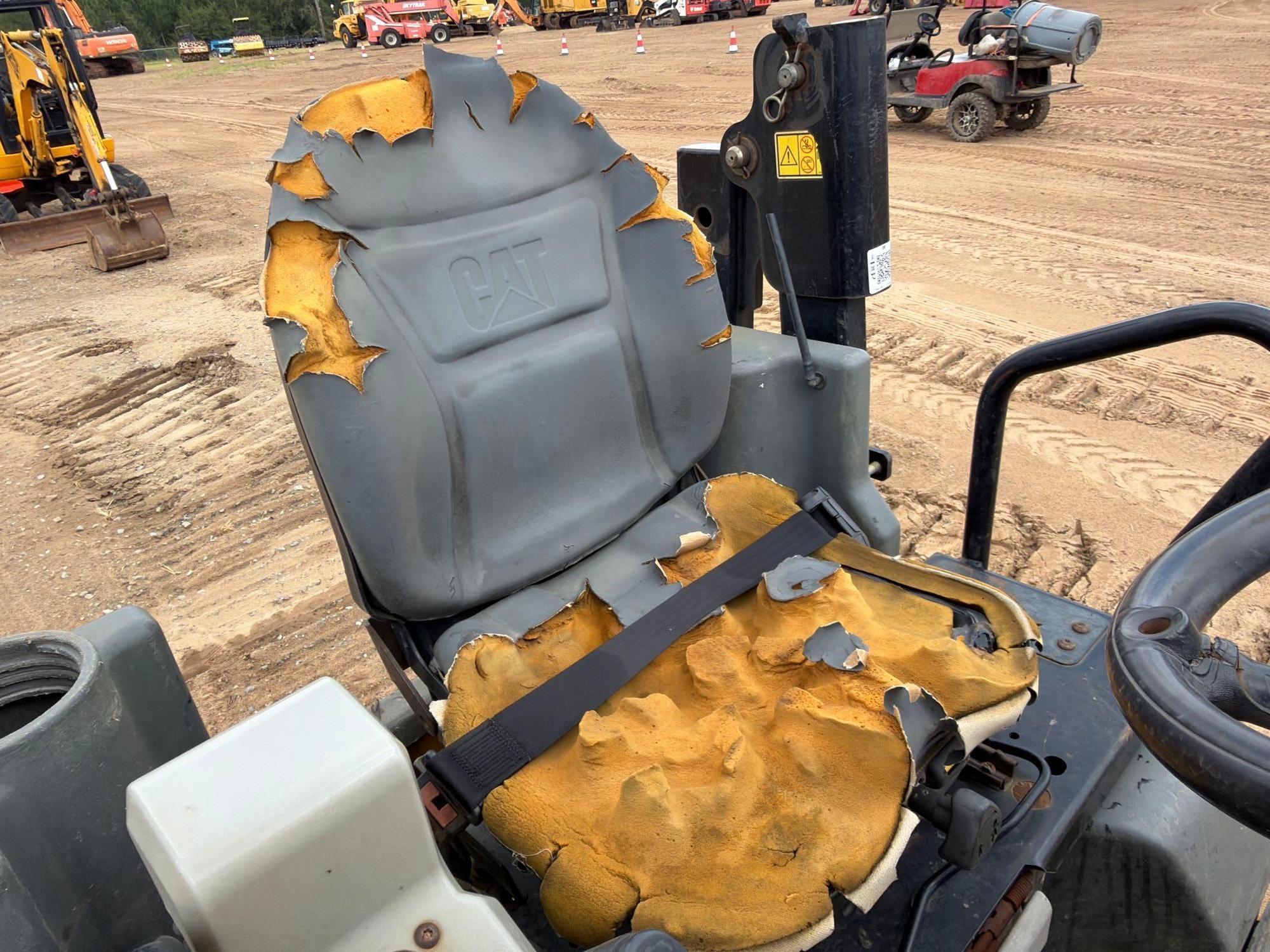 2016 Caterpillar CB24B