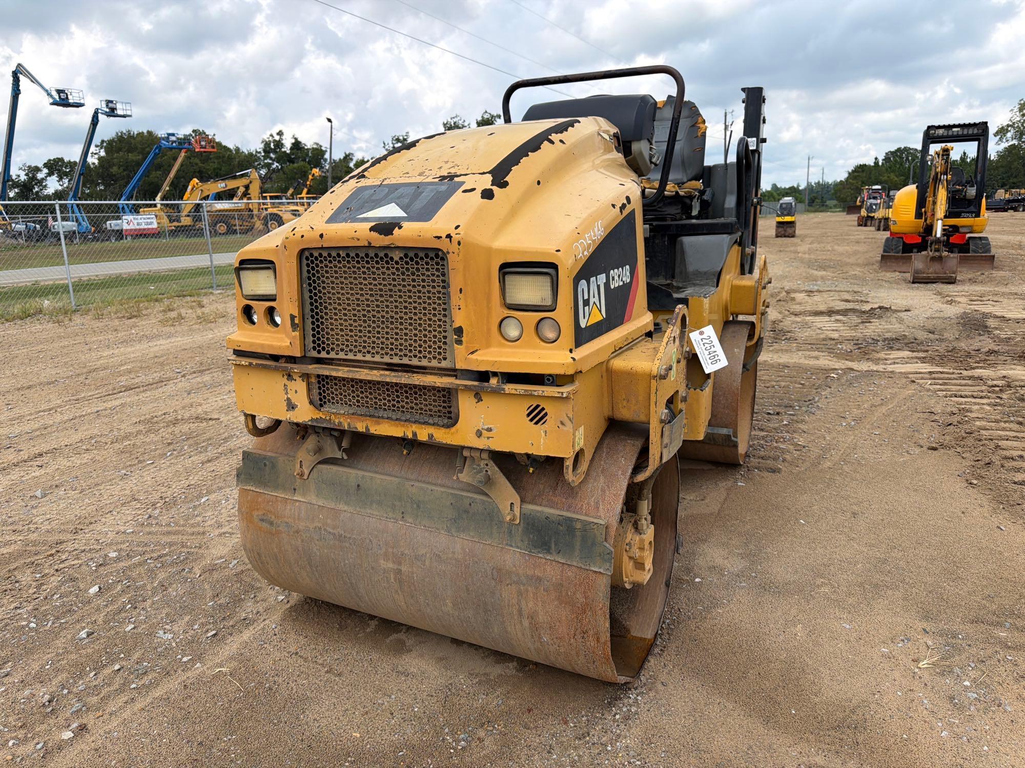 Caterpillar CB24B