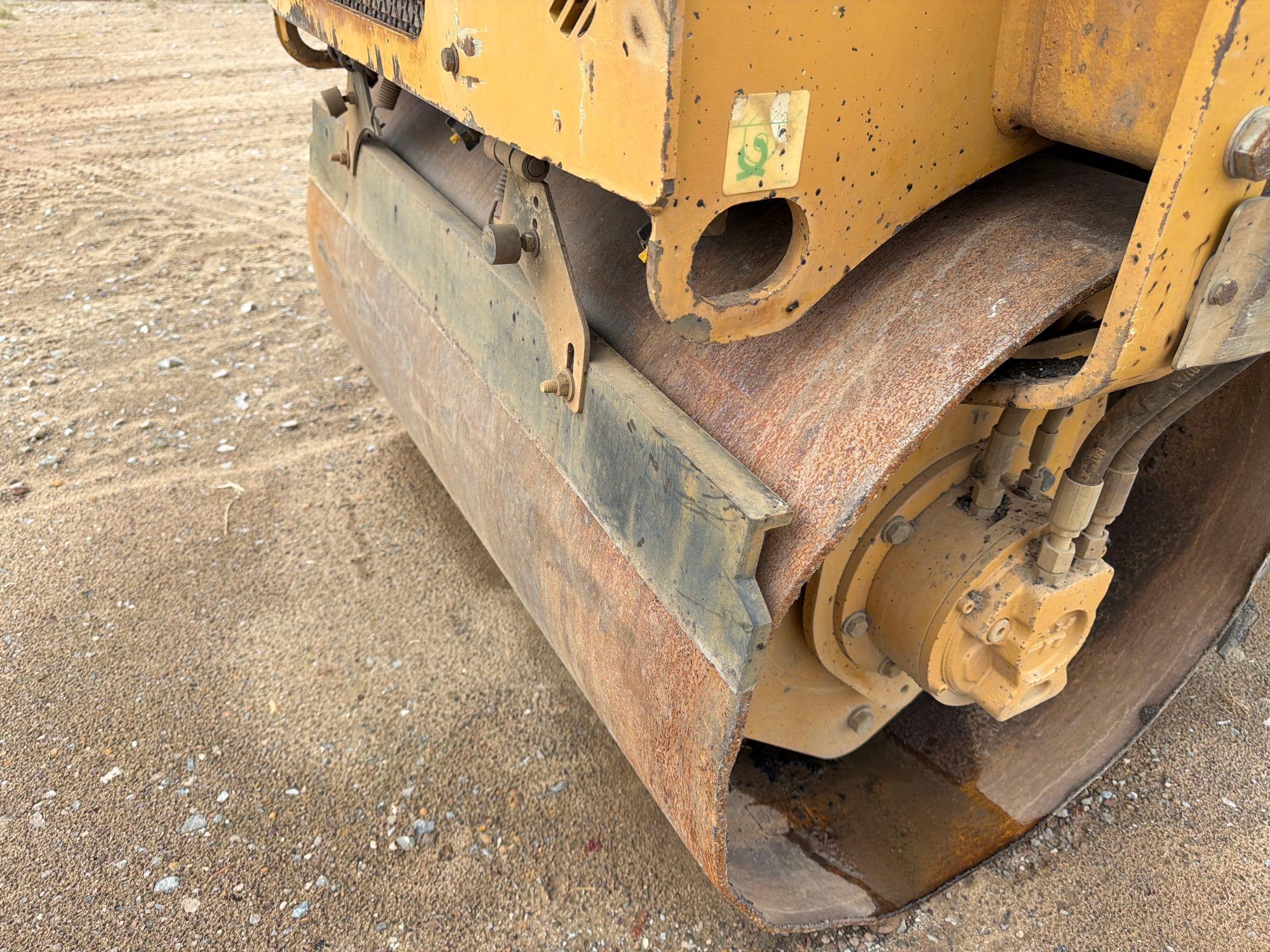 2016 Caterpillar CB24B