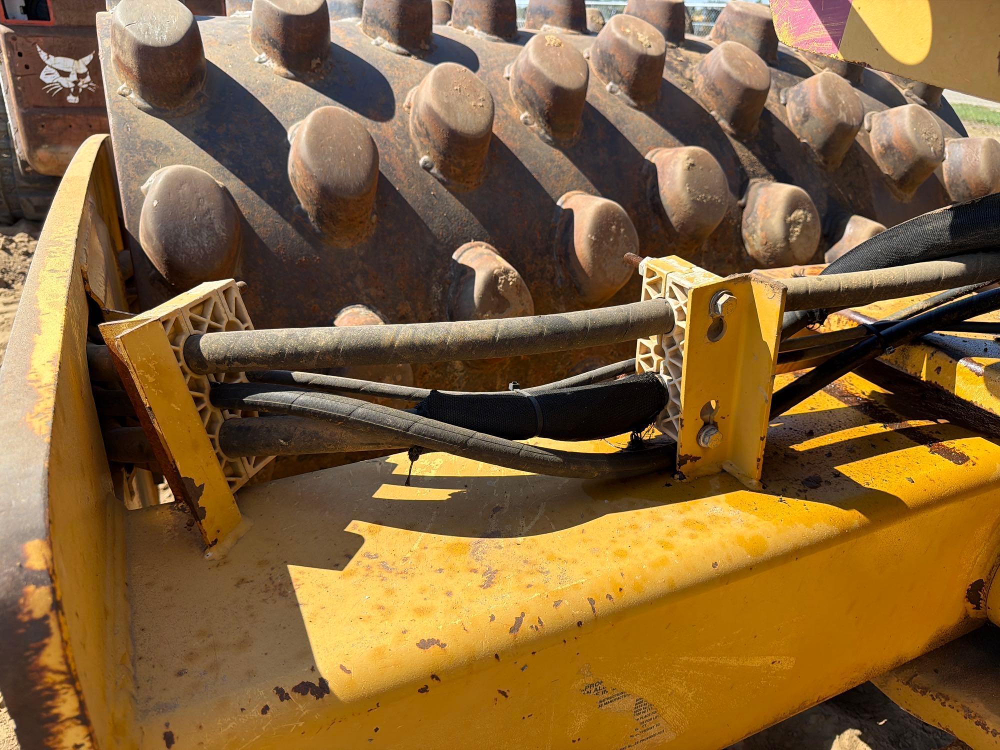 Caterpillar CP-433E