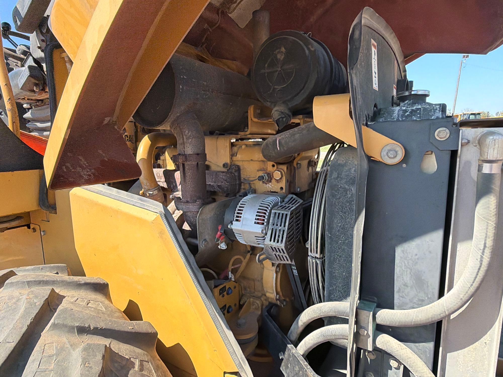 Caterpillar CP-433E