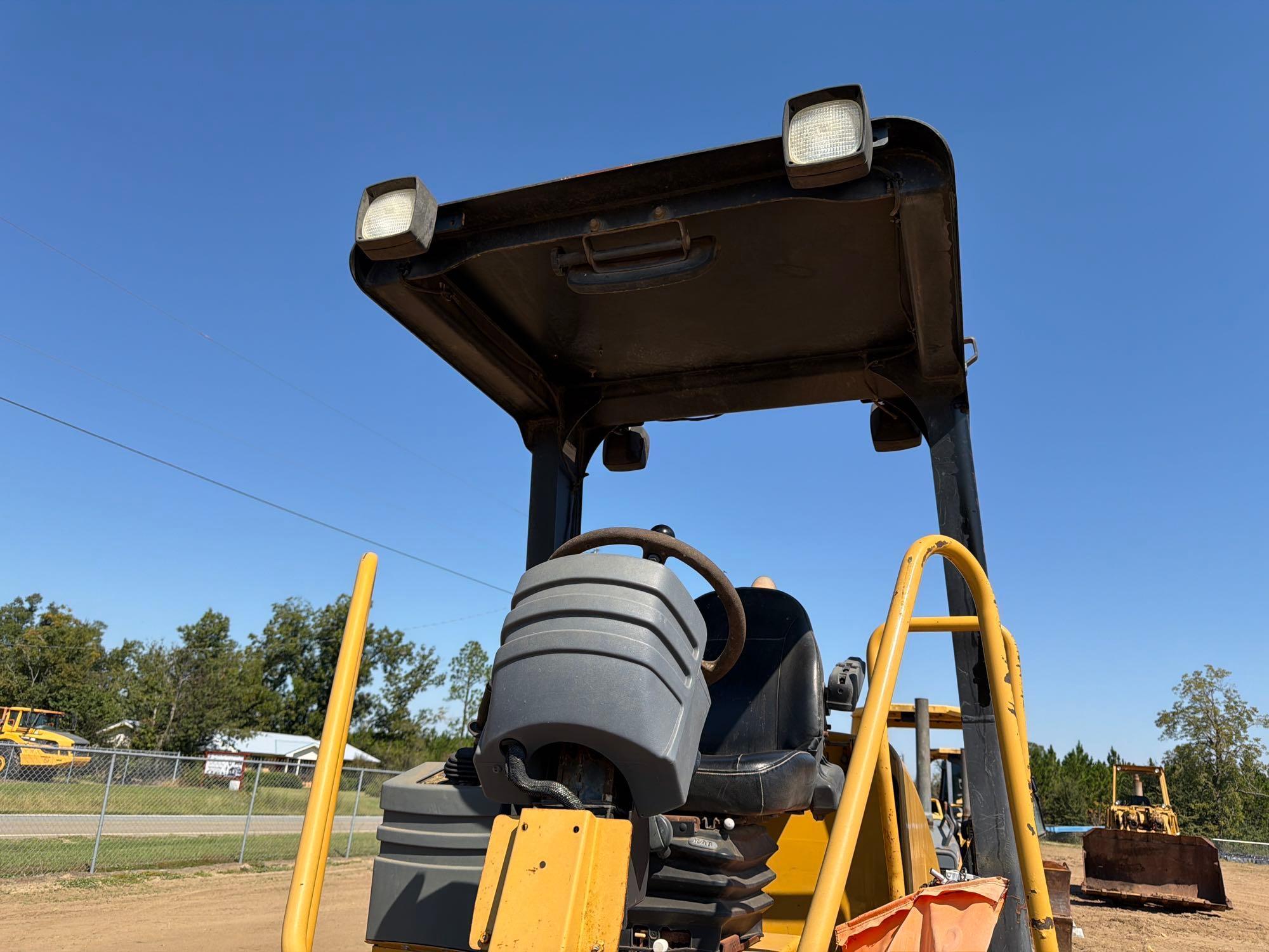 Caterpillar CP-433E