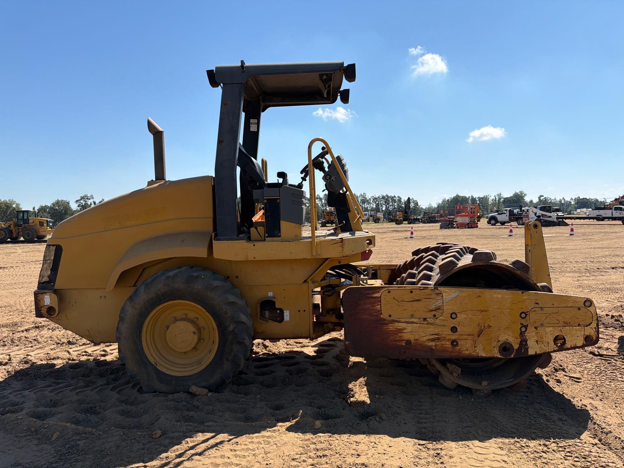 Caterpillar CP-433E
