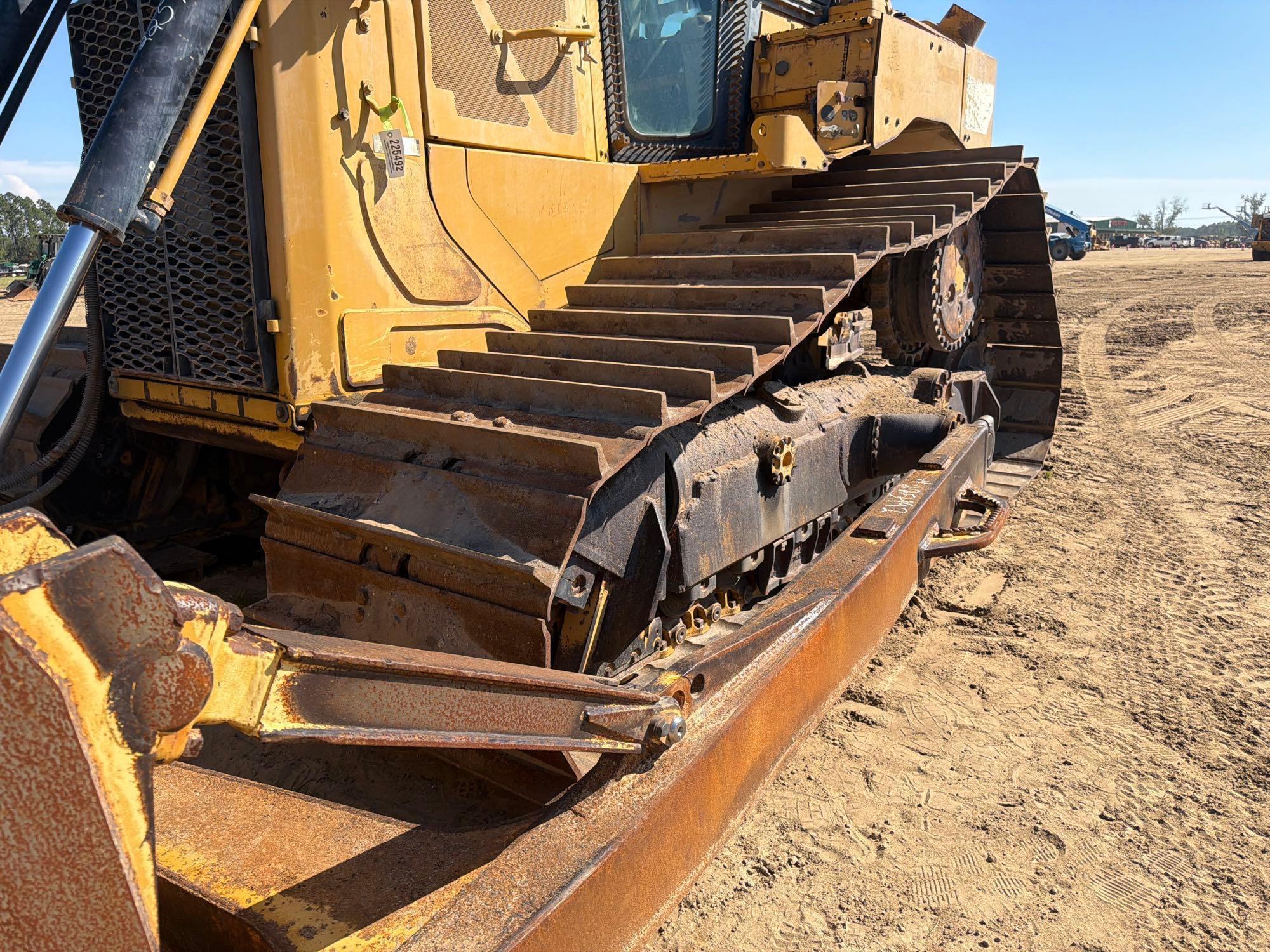 Caterpillar D6T