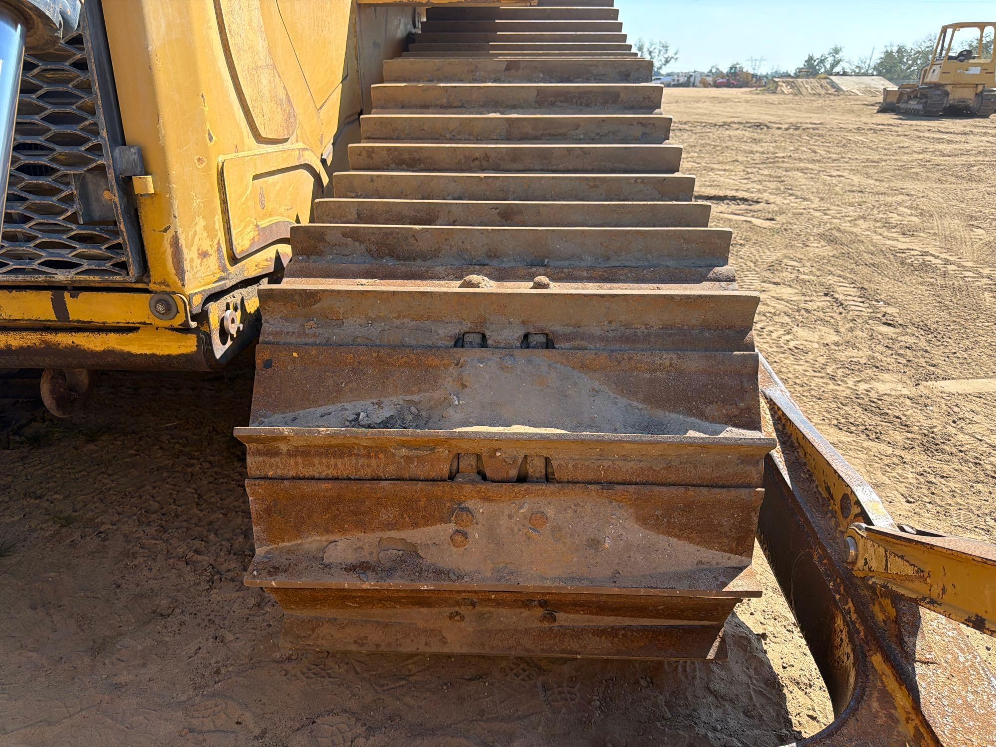 Caterpillar D6T