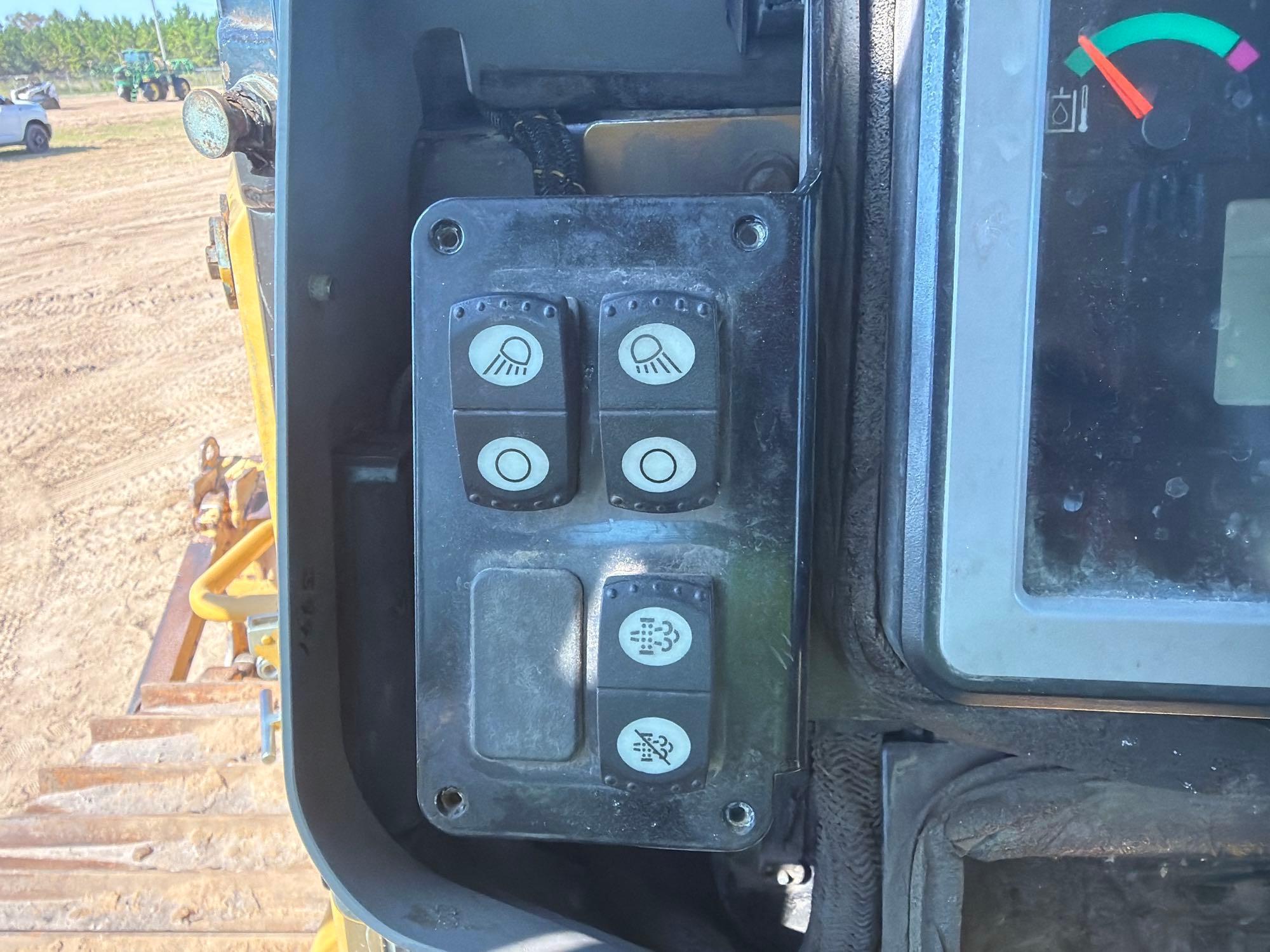 Caterpillar D6T