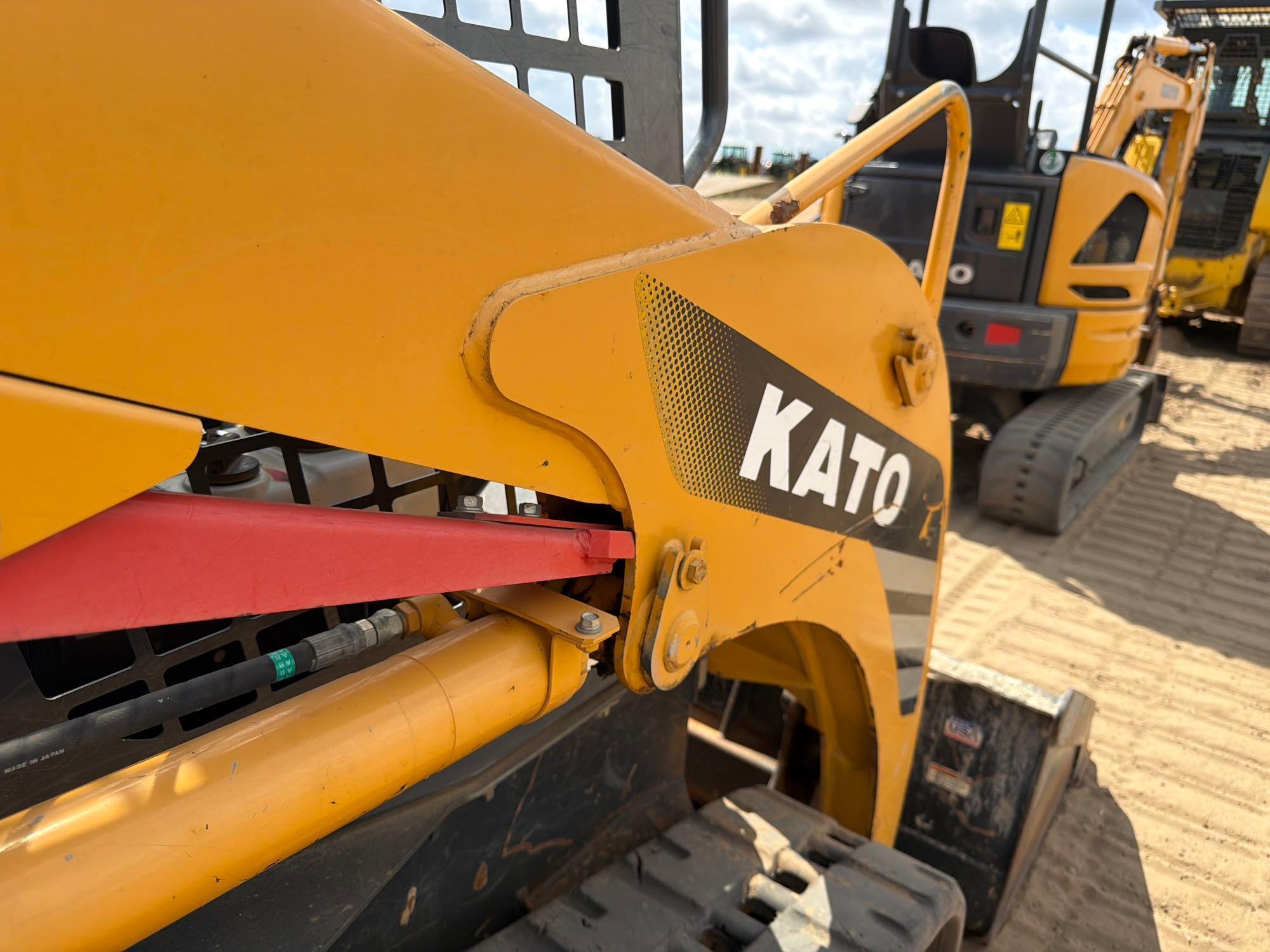 2021 Kato CL35