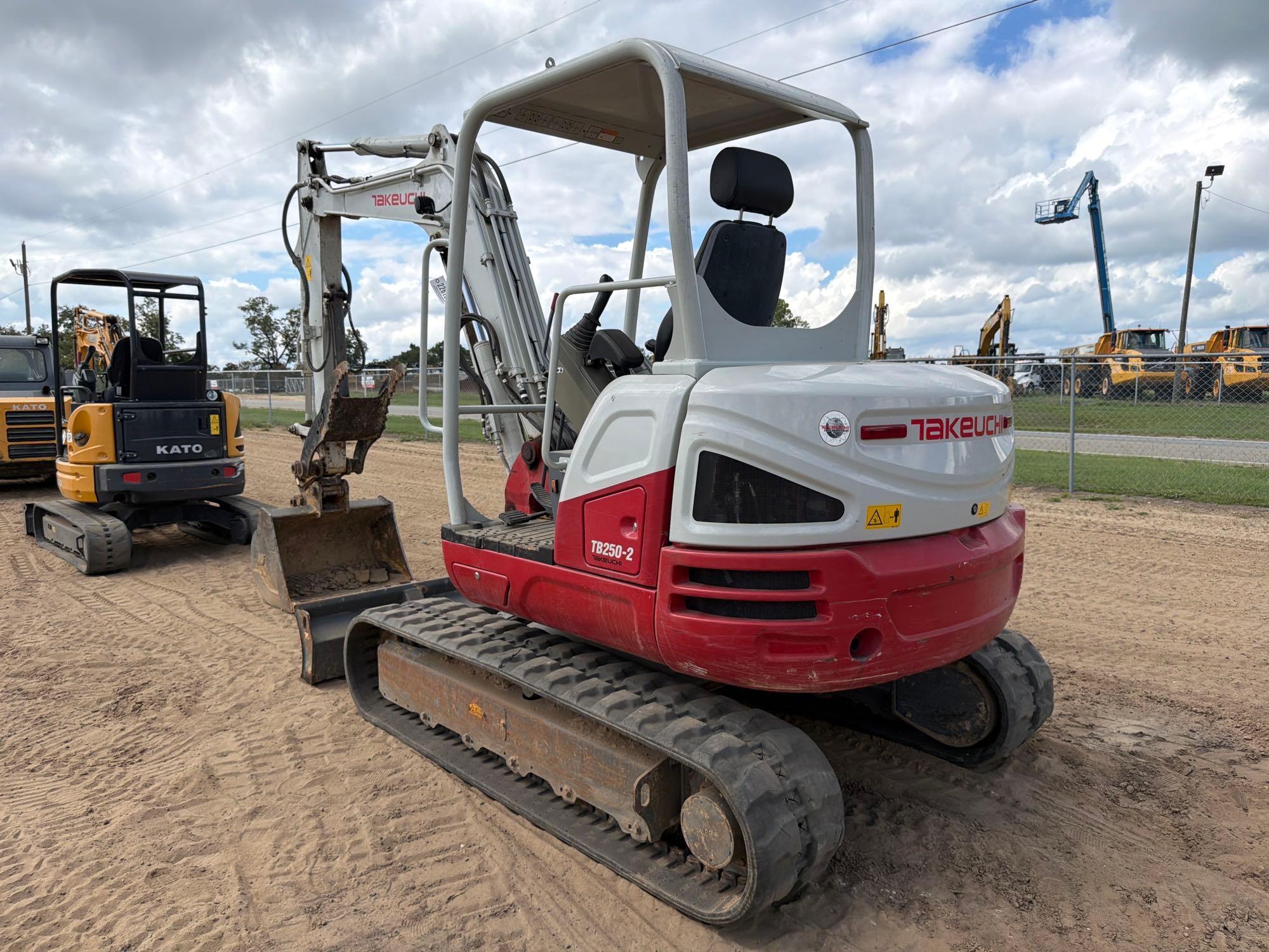 Takeuchi TB250