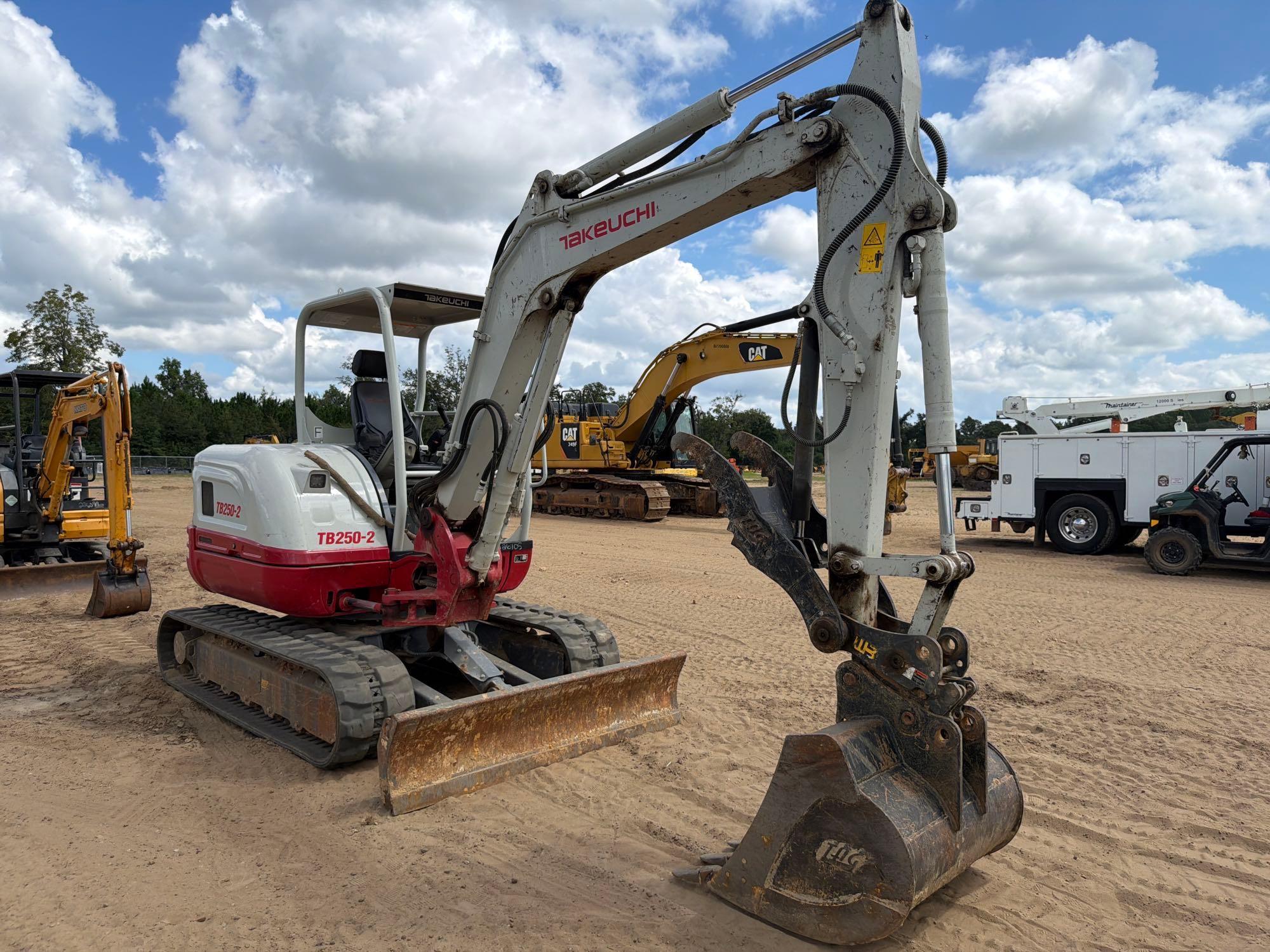 Takeuchi TB250