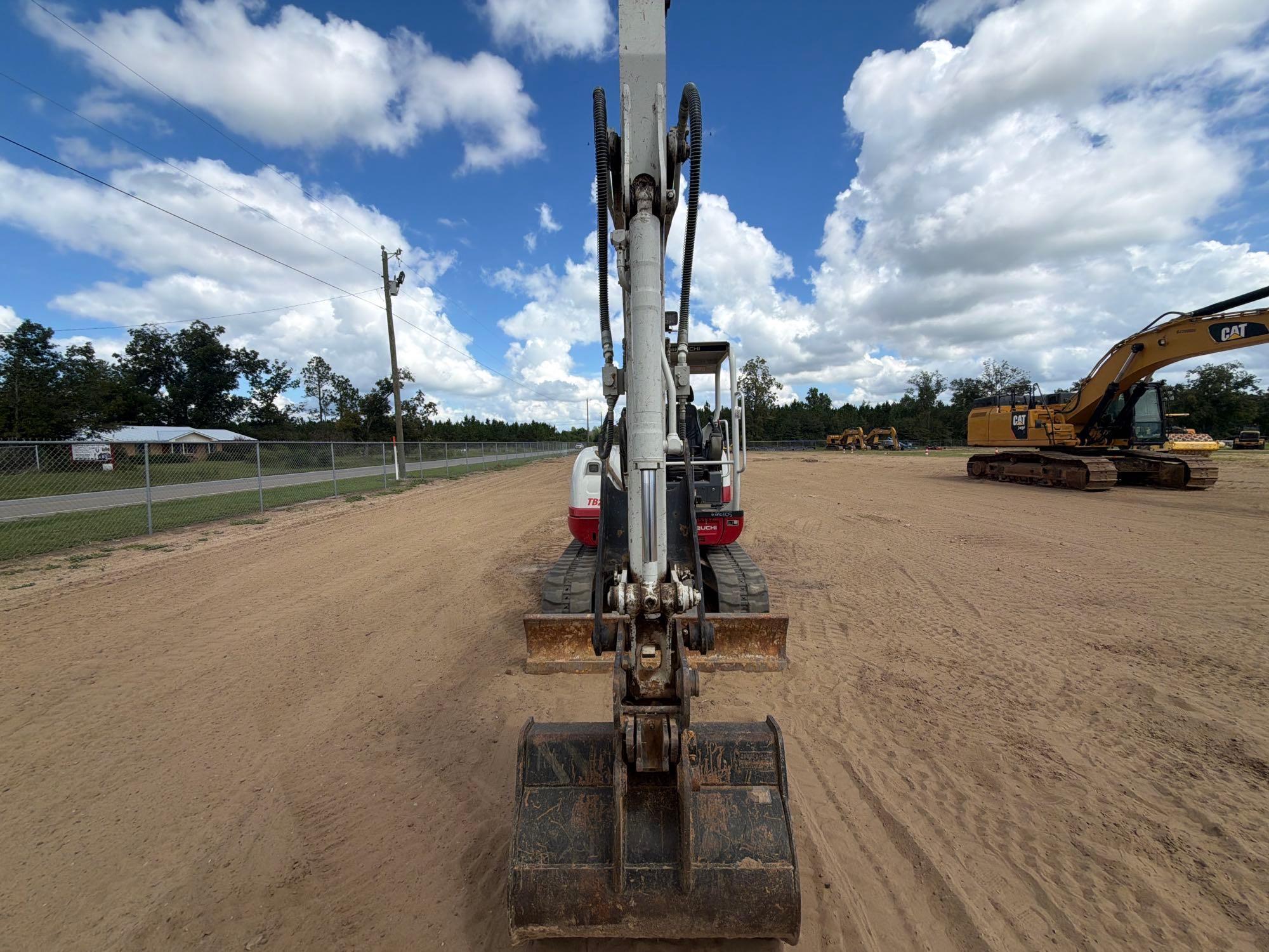 Takeuchi TB250