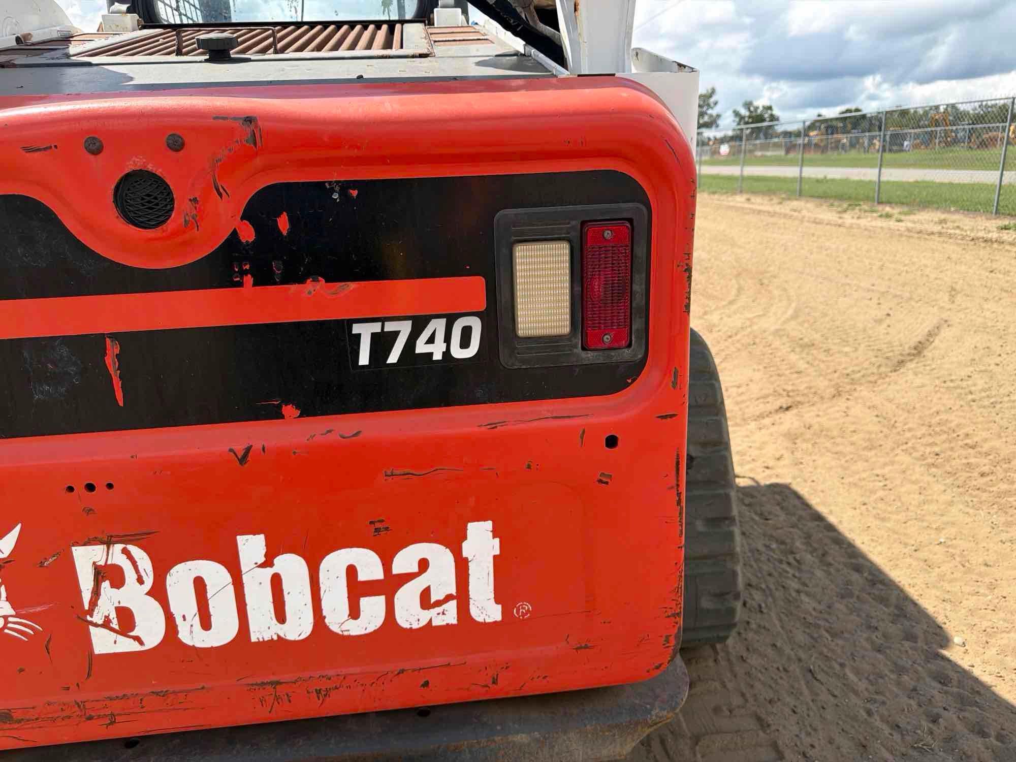 2021 Bobcat RT740