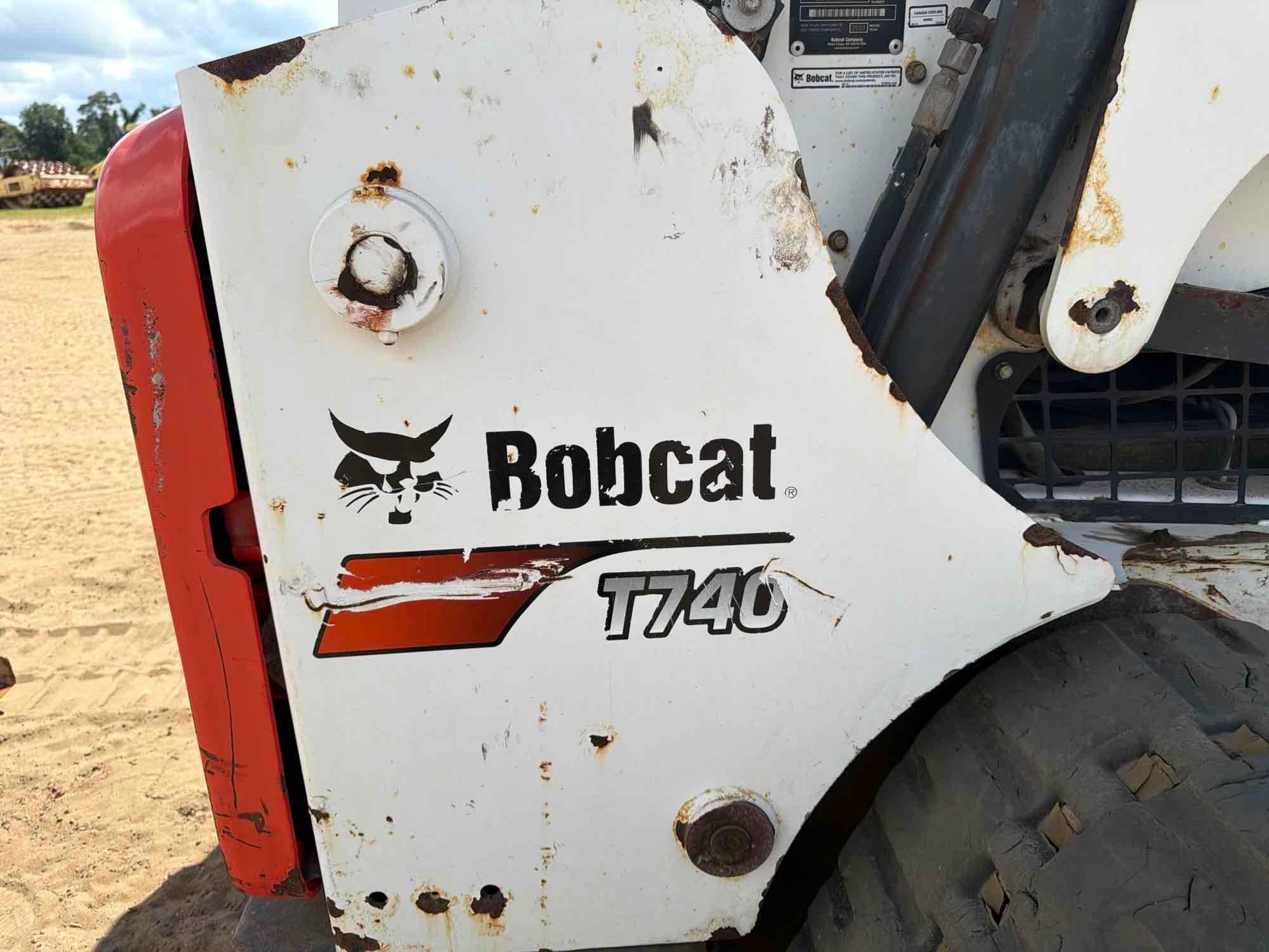 2021 Bobcat RT740