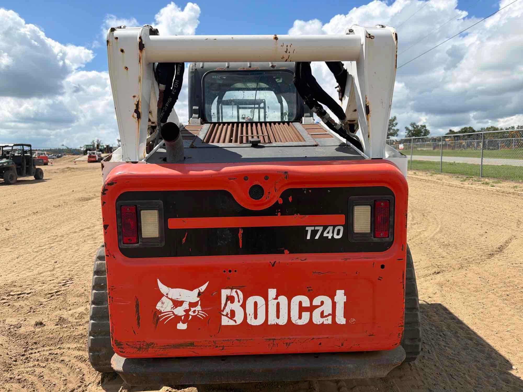 2021 Bobcat RT740