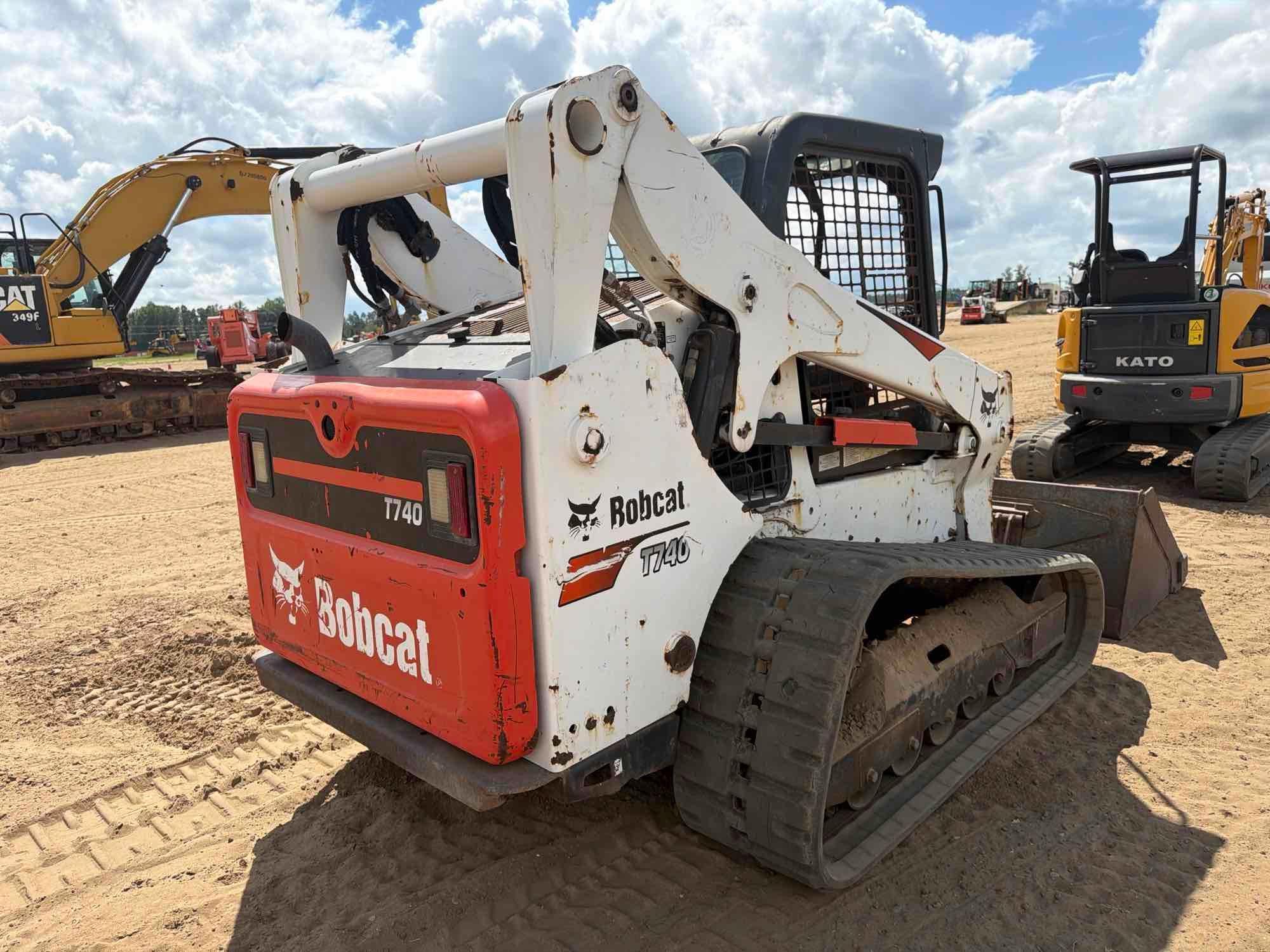 2021 Bobcat RT740