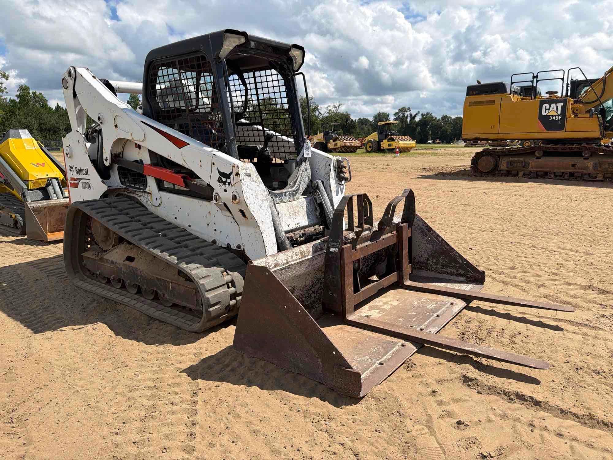 2021 Bobcat RT740