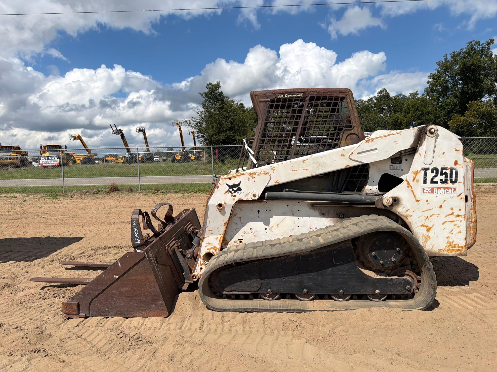 Photo of 2004 Bobcat T250