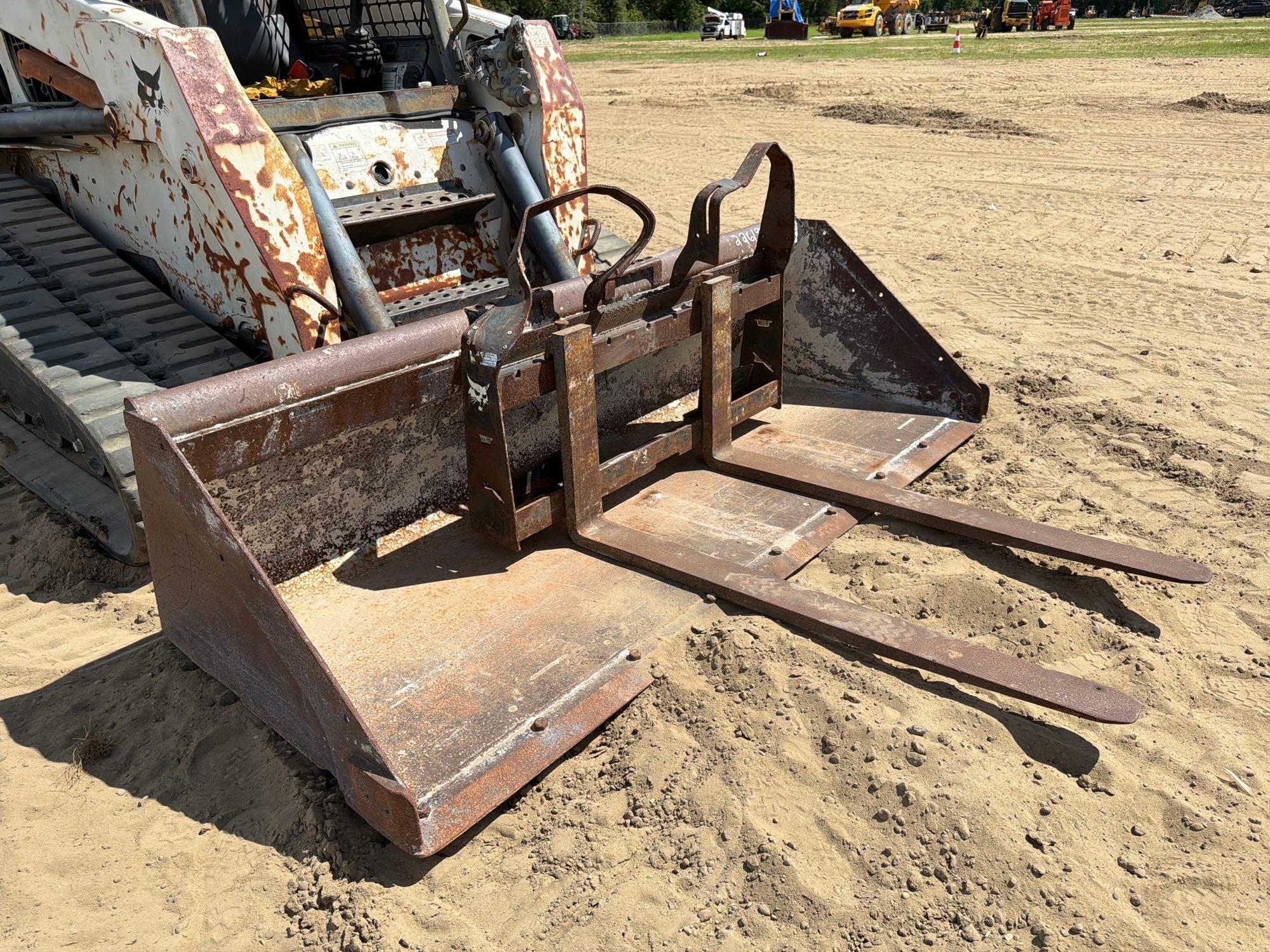 2004 Bobcat T250