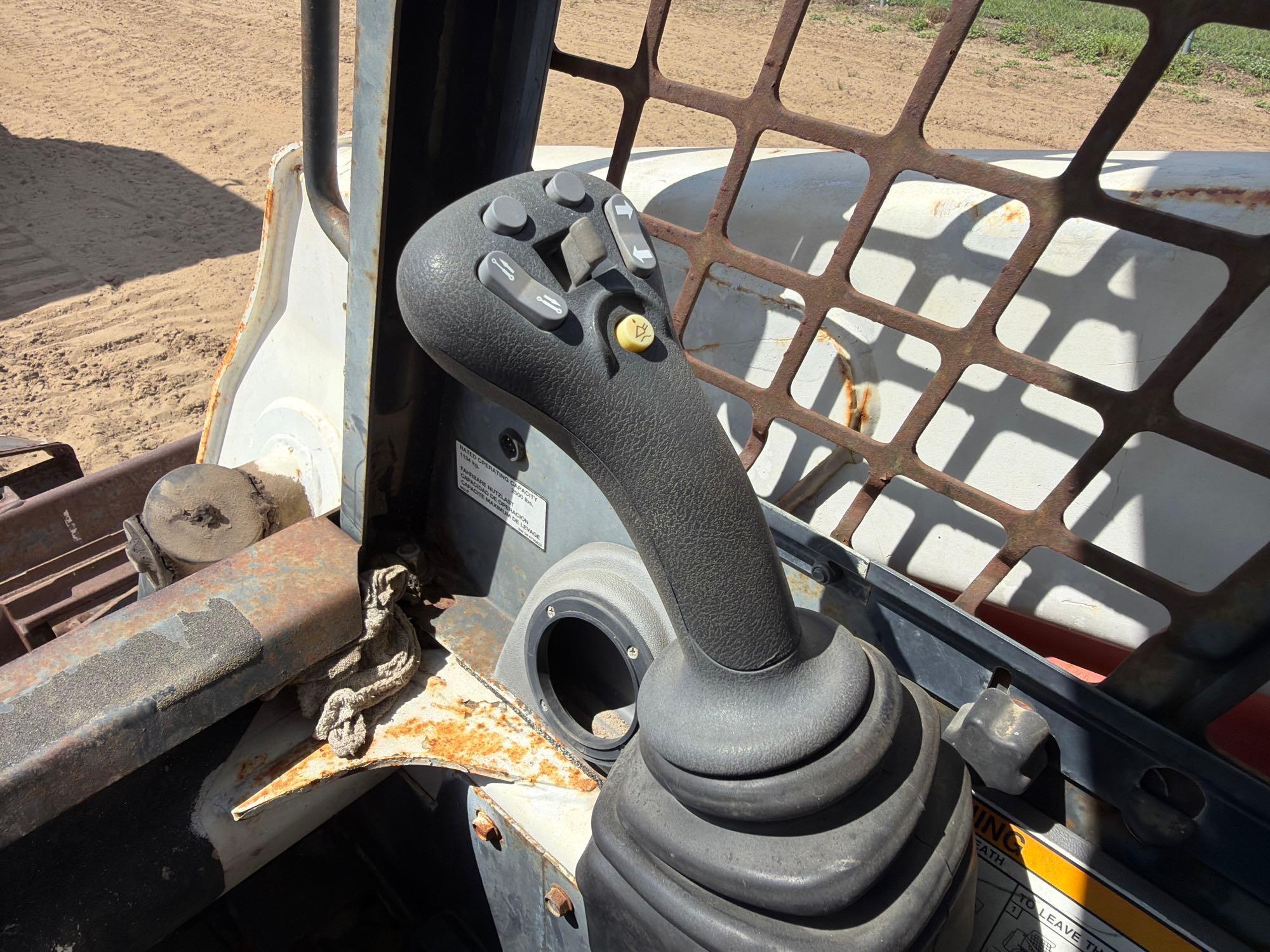 2004 Bobcat T250