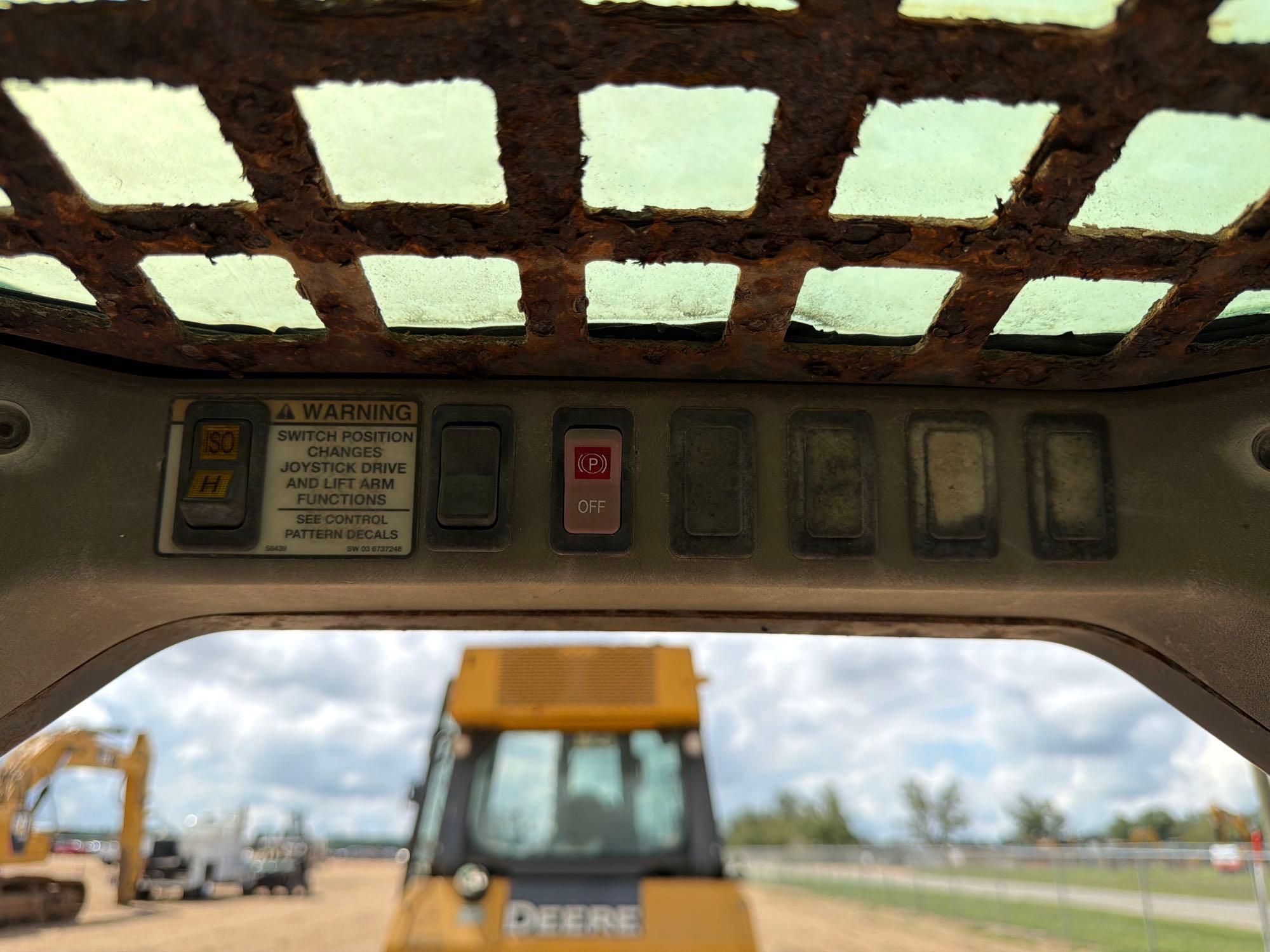 2004 Bobcat T250