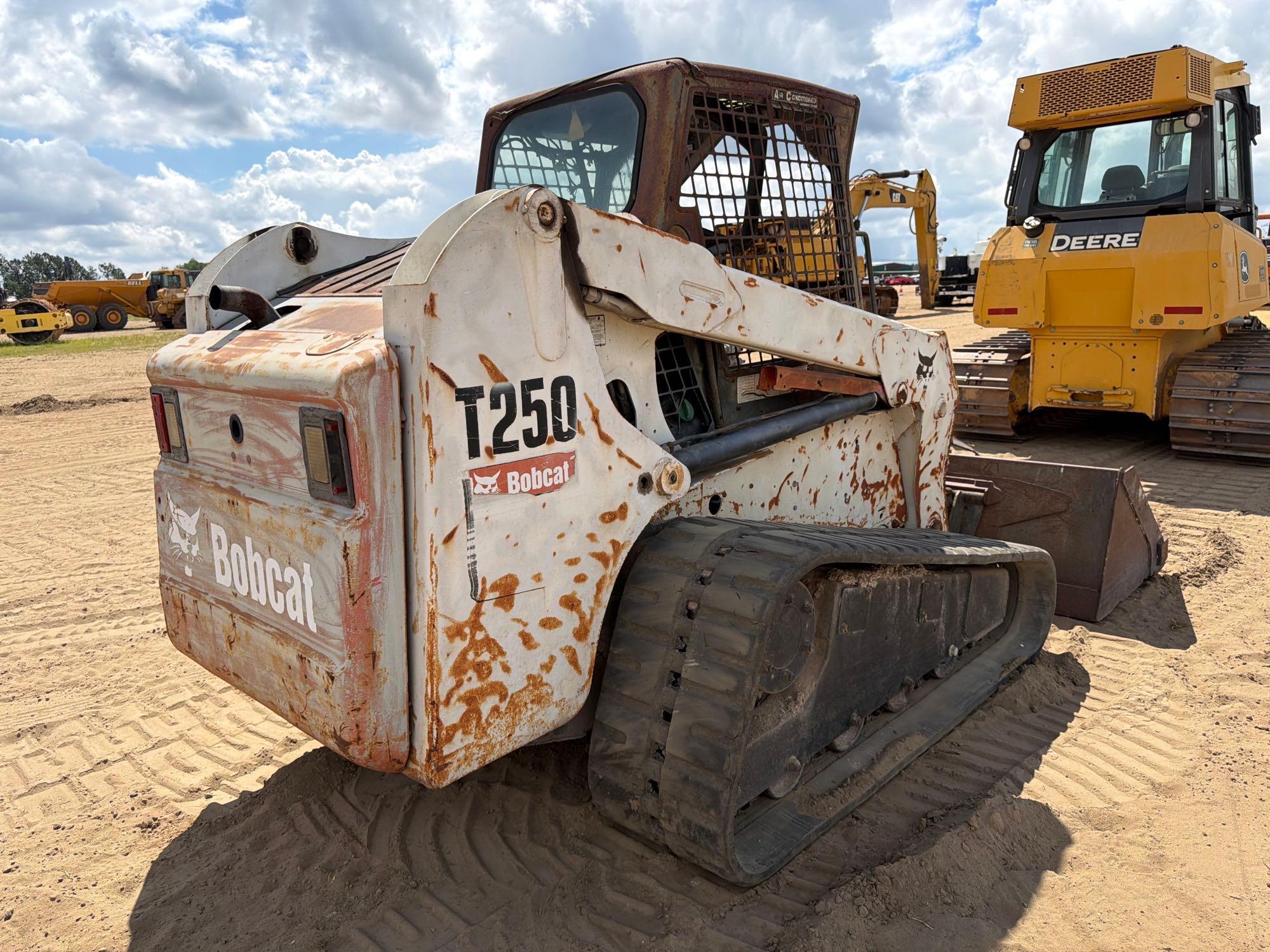 2004 Bobcat T250