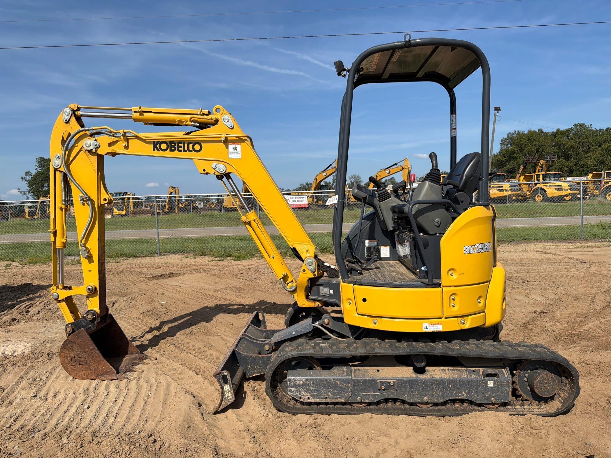 Photo of Kobelco SK25SR