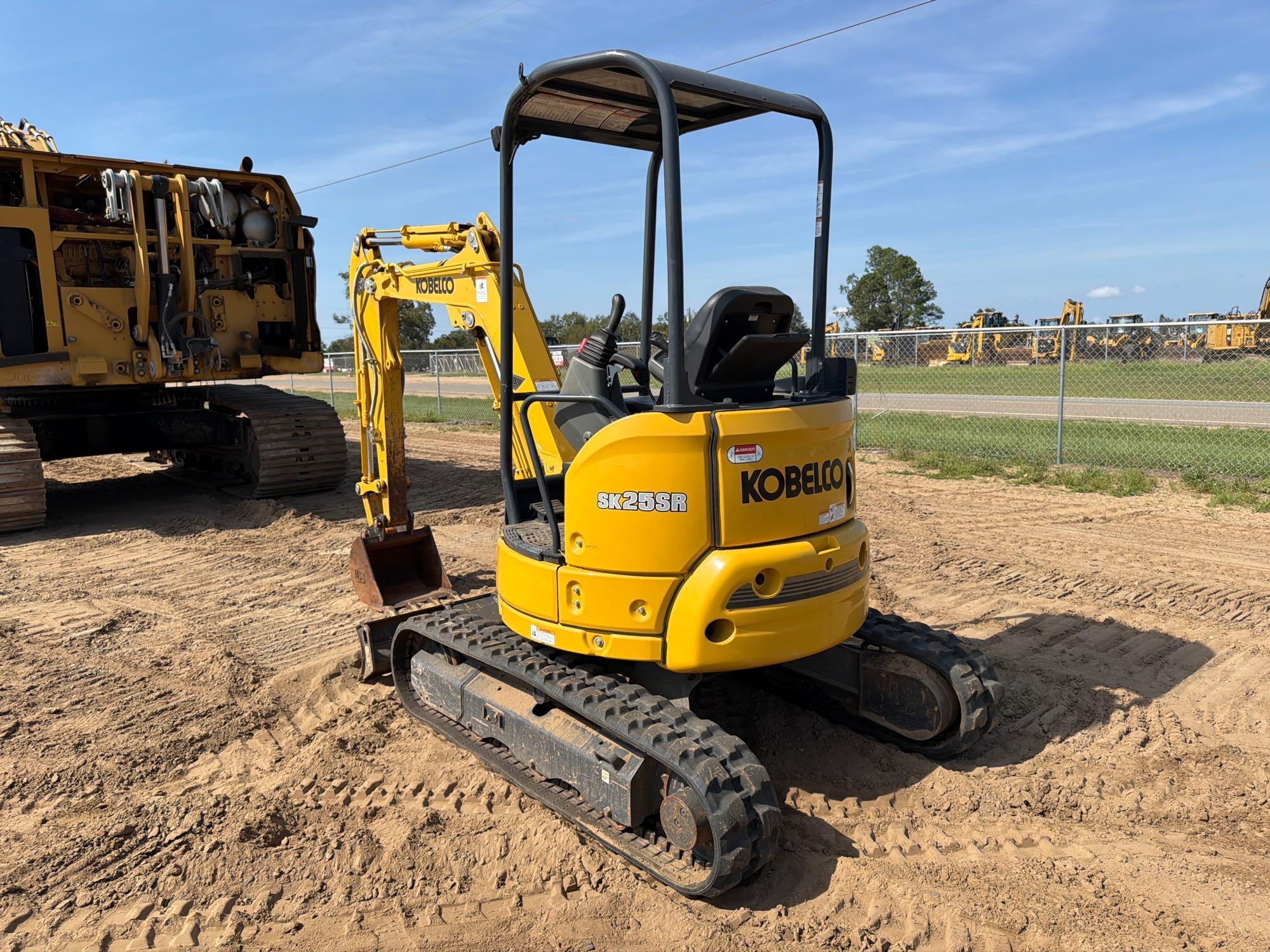 Kobelco SK25SR
