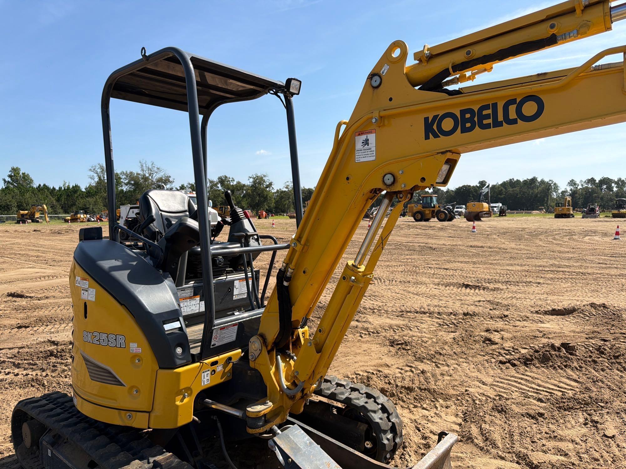 Kobelco SK25SR
