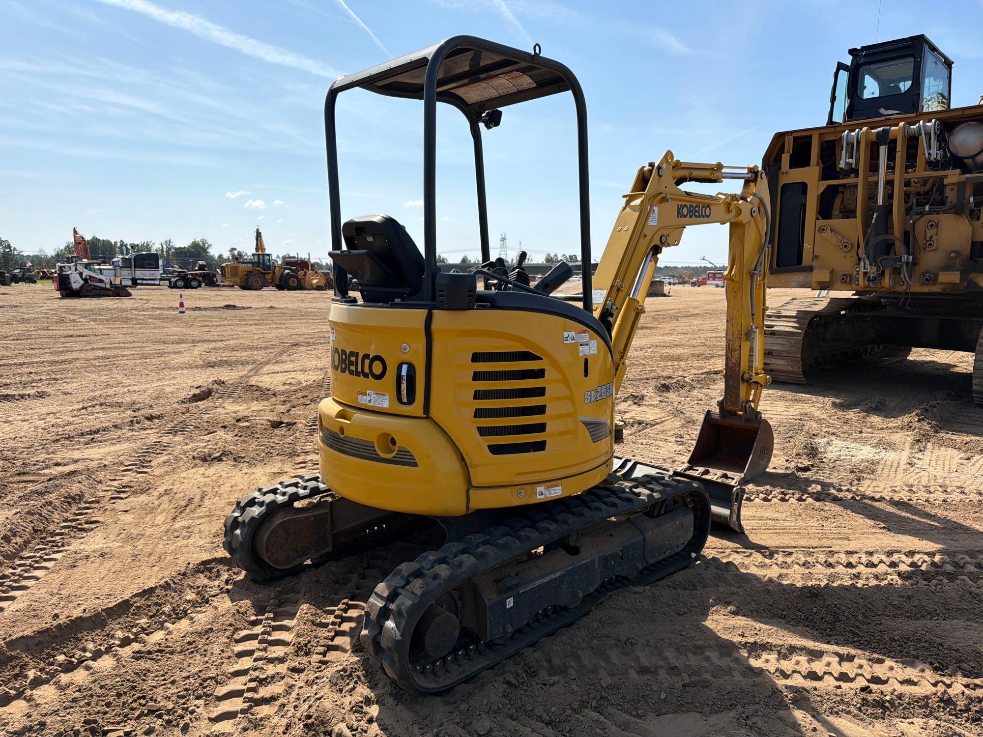 Kobelco SK25SR