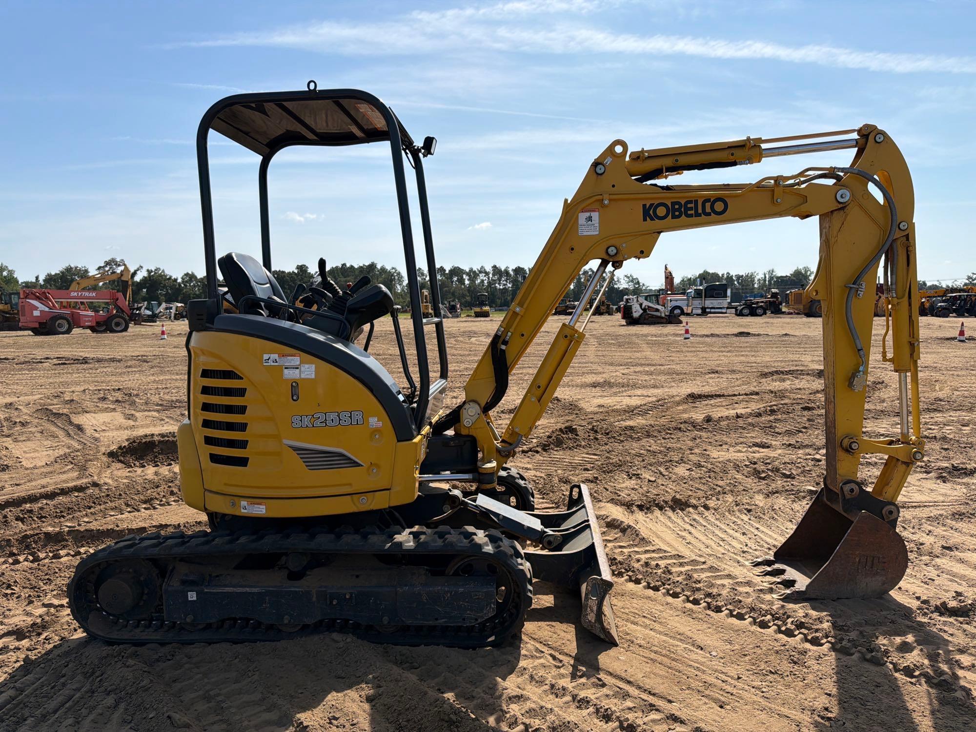 Kobelco SK25SR