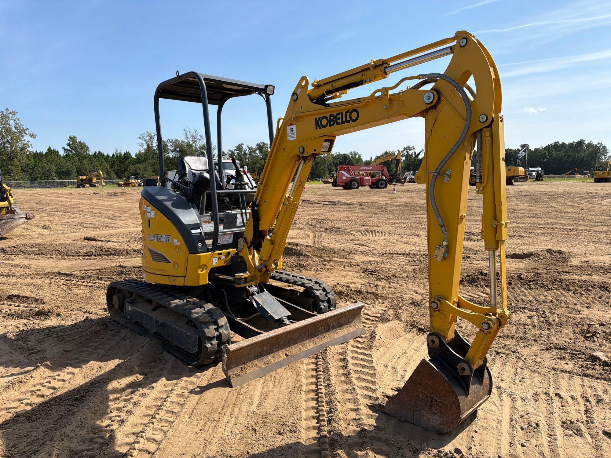 Kobelco SK25SR