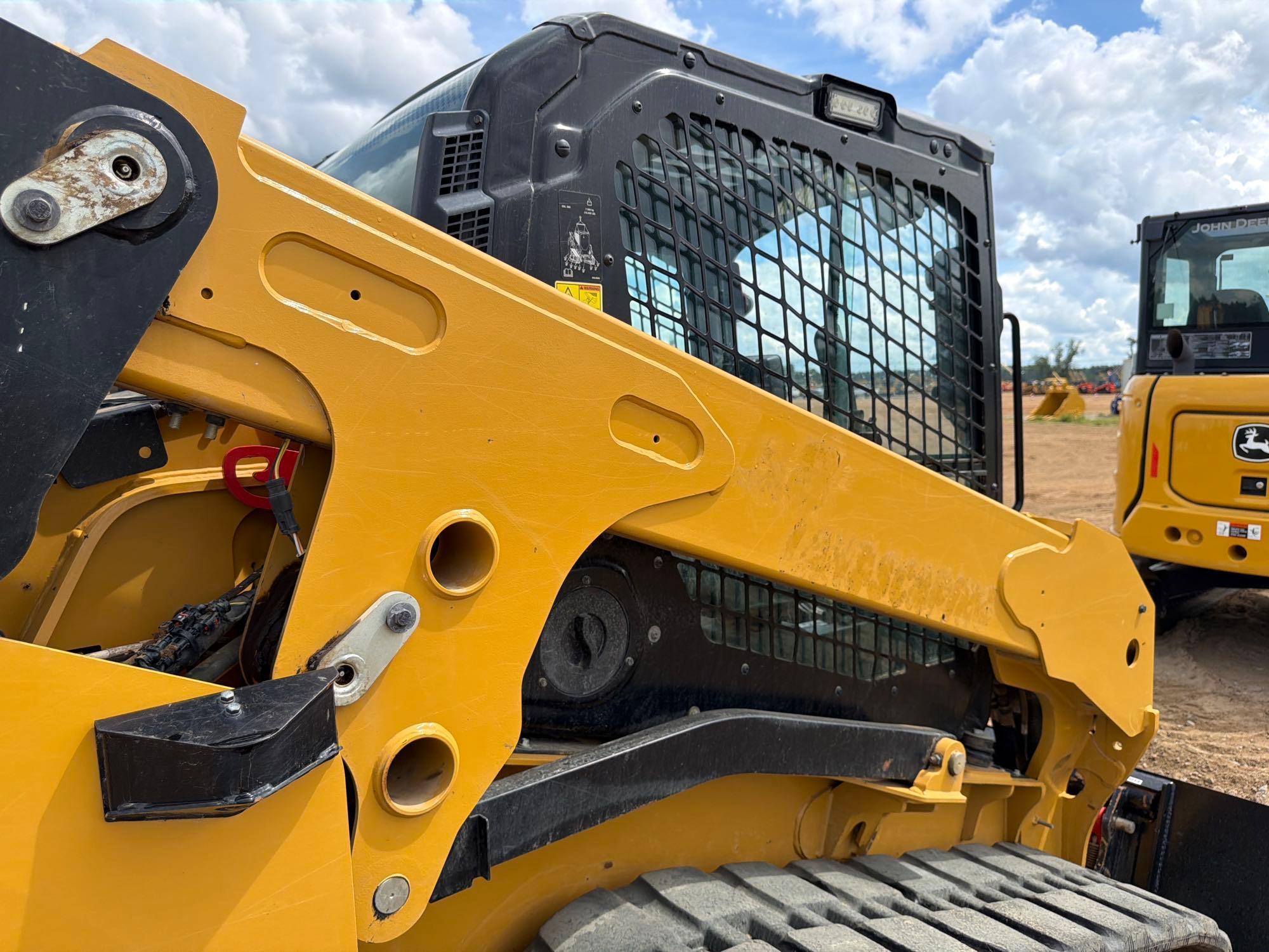 2025 Caterpillar 255