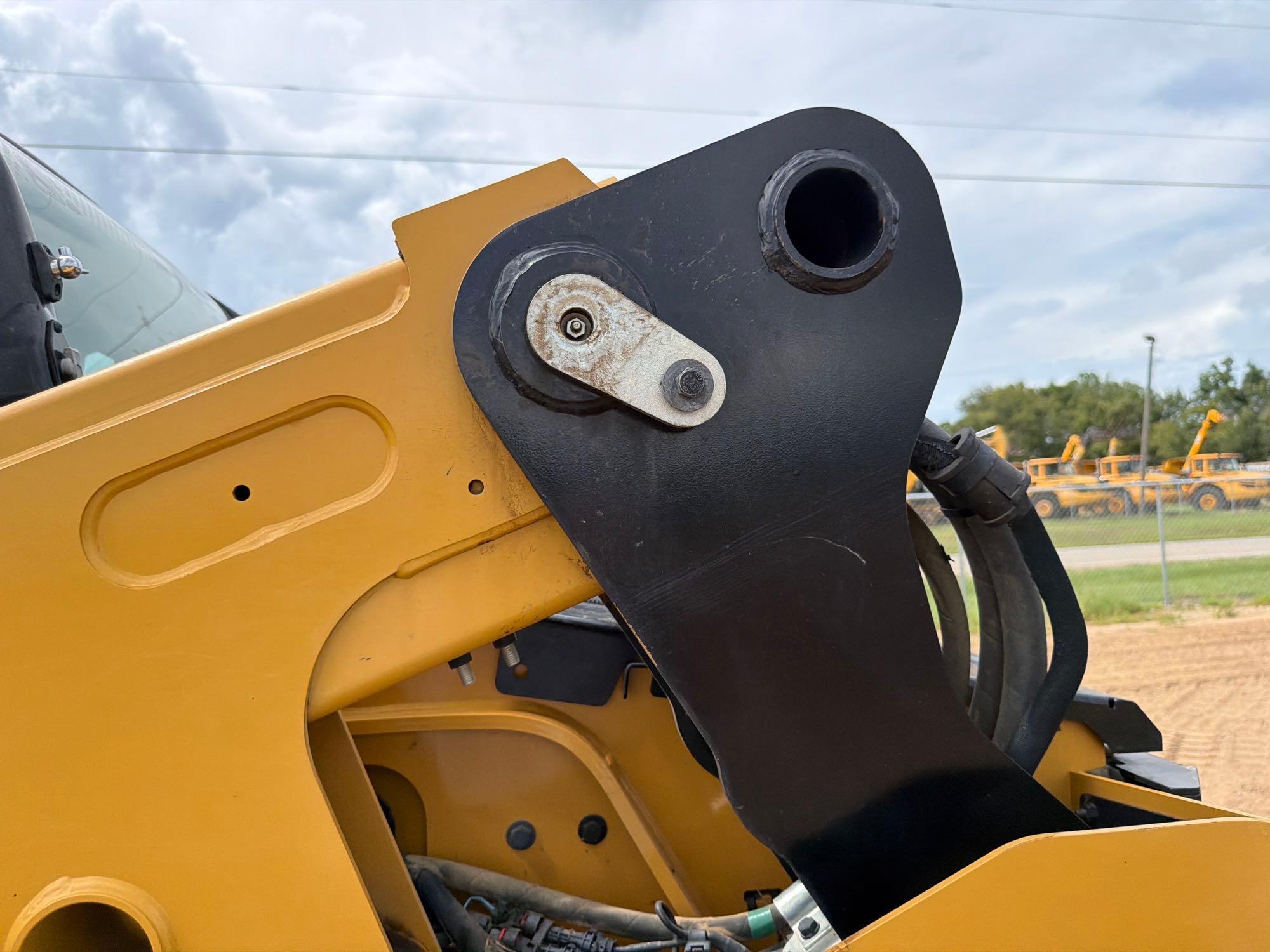 2025 Caterpillar 255