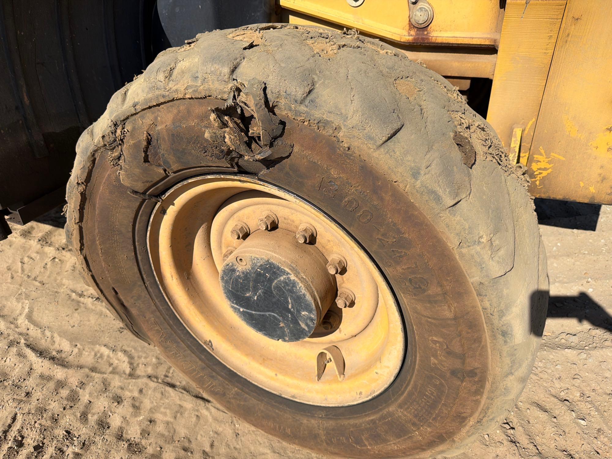 Caterpillar TL943C