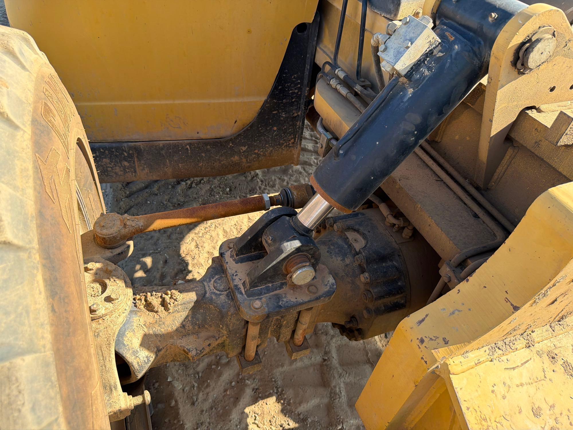 Caterpillar TL943C