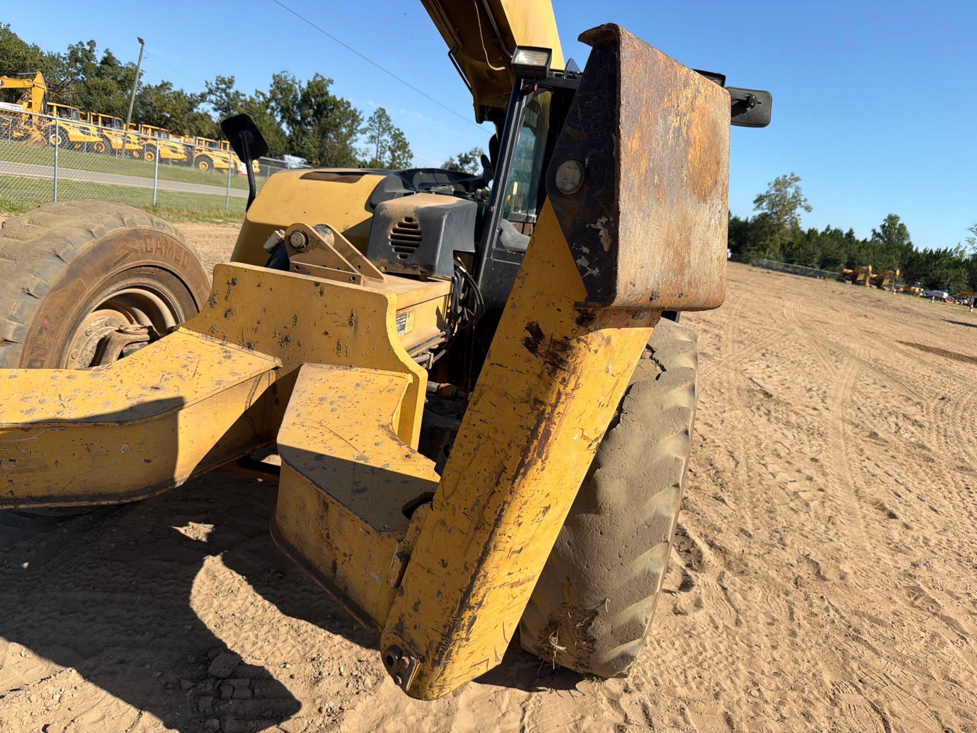 Caterpillar TL943C