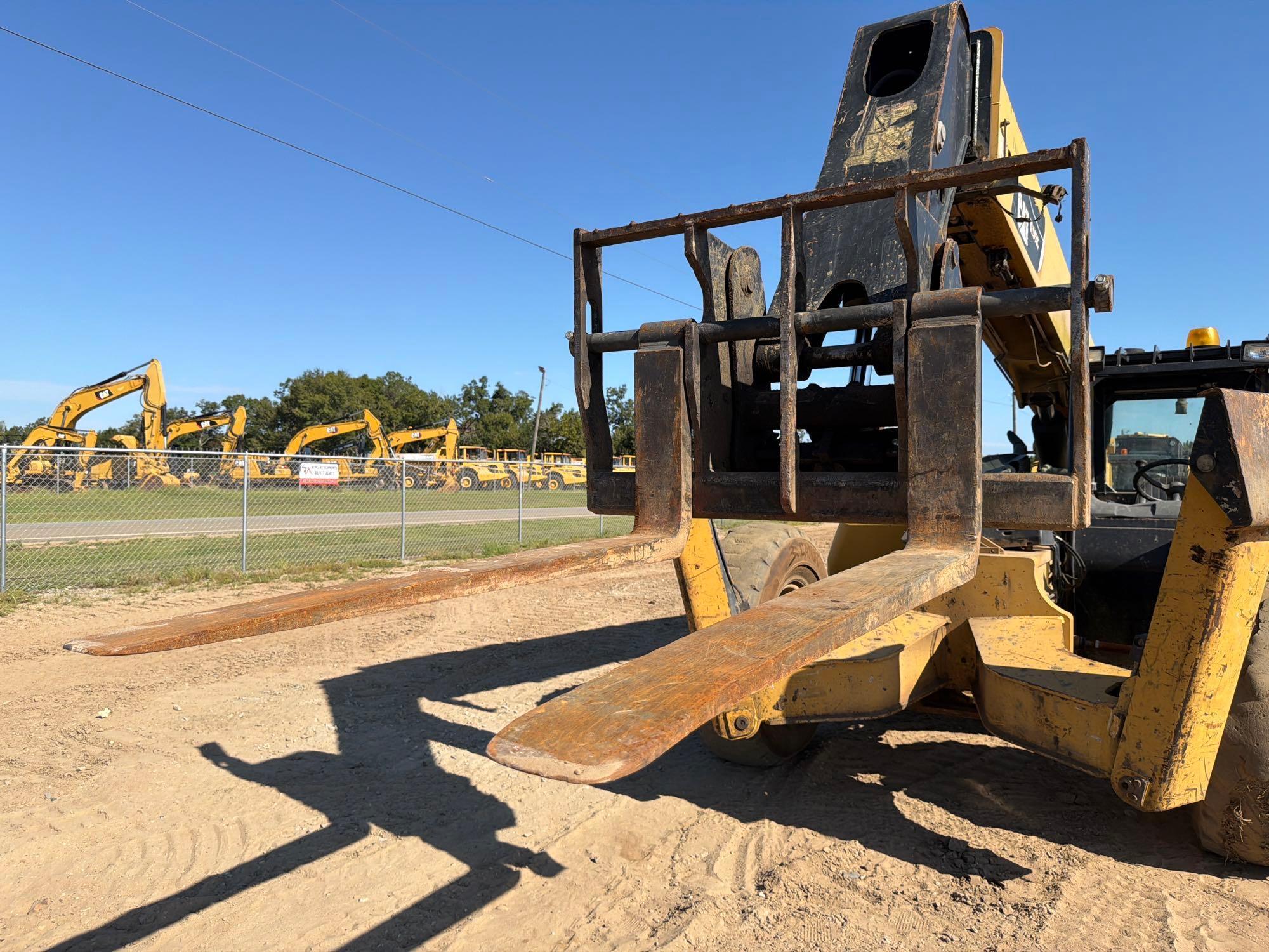 Caterpillar TL943C