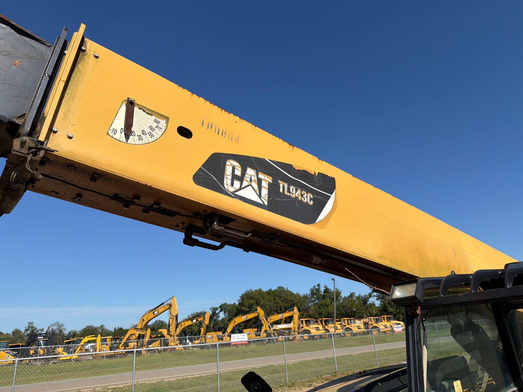 Caterpillar TL943C