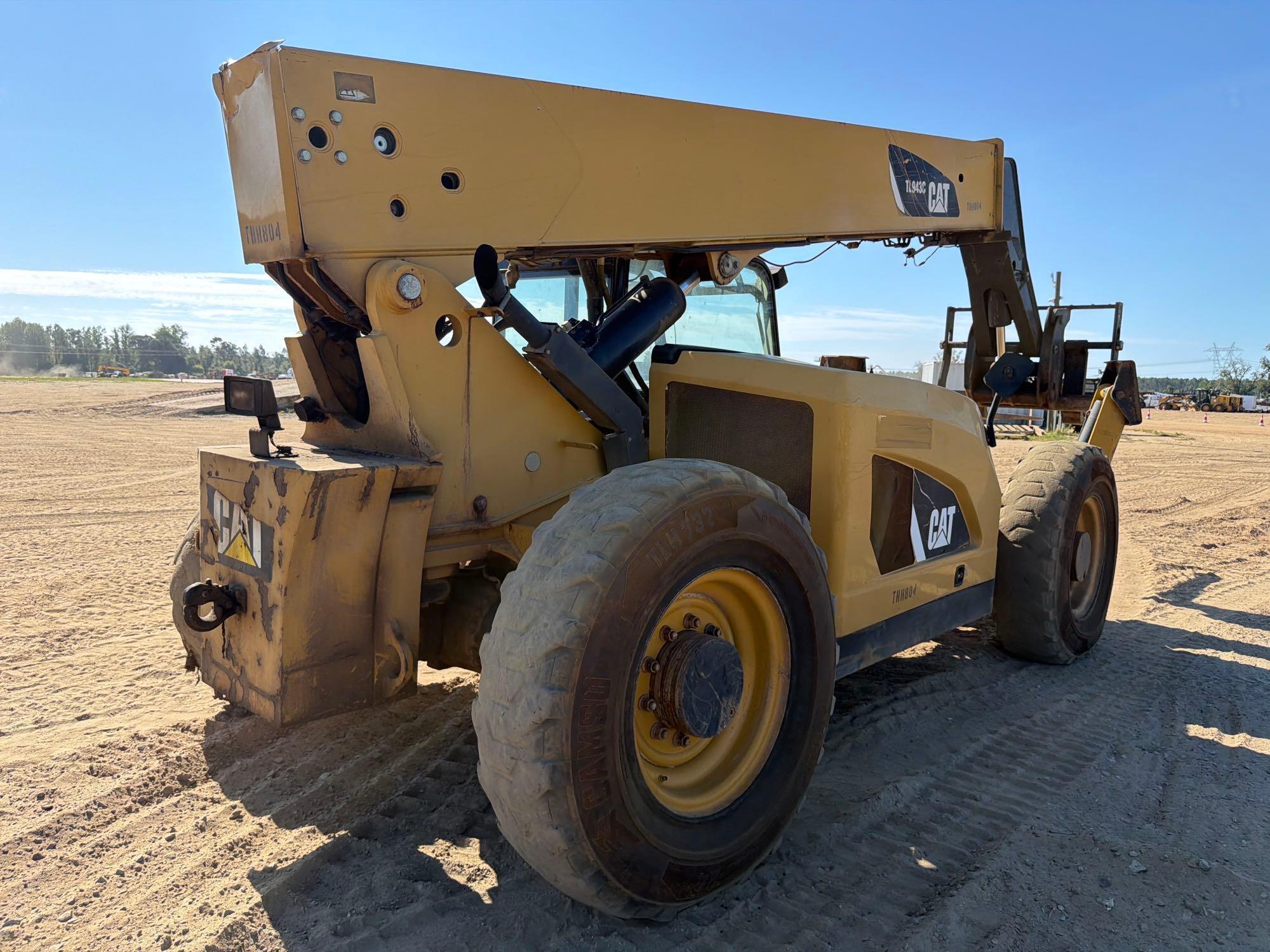 Caterpillar TL943C